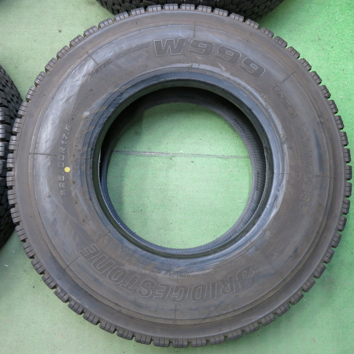 バリ溝！24年！9分！6本★トラック タイヤ 225/90R17.5 127/125L スタッドレス ブリヂストン W999 17.5インチ★5053009SYスタ