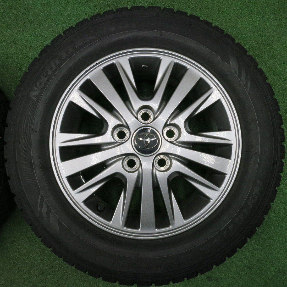 キレイ★トヨタ 80系 ノア ヴォクシー 純正 195/65R15 スタッドレス オートバックス ノーストレック N3i 15インチ PCD114.3/5H★5010503NJス