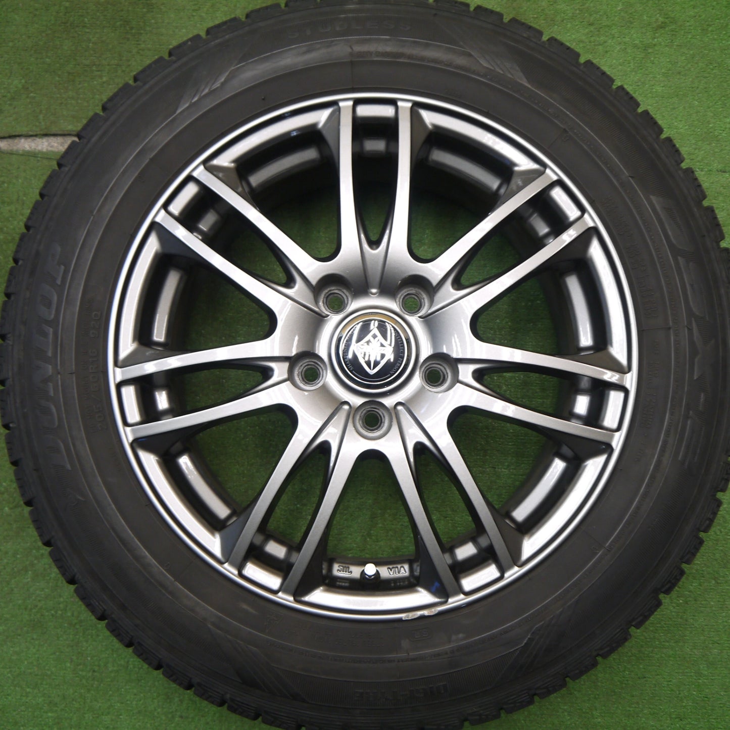 バリ溝！9分★スタッドレス 205/60R16 ダンロップ DSX-2 VELVA ヴェルヴァ 16インチ PCD114.3/5H★5040910Hス