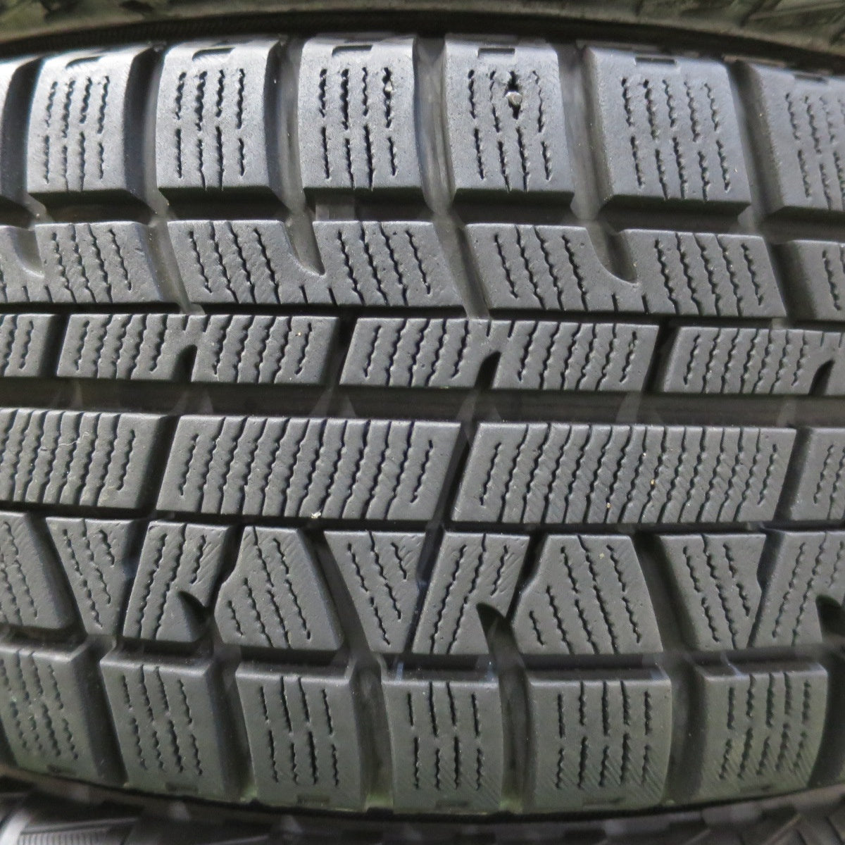 バリ溝！キレイ！9.5分★LEONIS VX 165/55R15 スタッドレス ヨコハマ アイスガード iG50 レオニス 15インチ 軽サイズ PCD100/4H★5090402イス