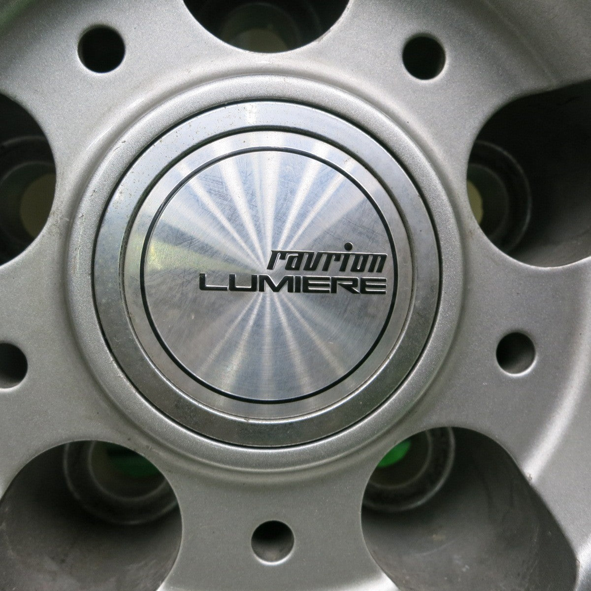 [送料無料] バリ溝！キレイ！9.5分★スタッドレス 235/50R18 グッドイヤー アイスナビ7 ravrion LUMIERE ラブリオン 18インチ PCD114.3/5H★4091502HAス