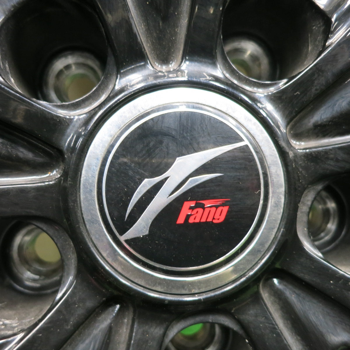 [送料無料] バリ溝！22年！9.5分以上★スタッドレス 225/65R17 ピレリ アイスゼロ アシンメトリコ Fang ファング 17インチ PCD114.3/5H★5011201HAス