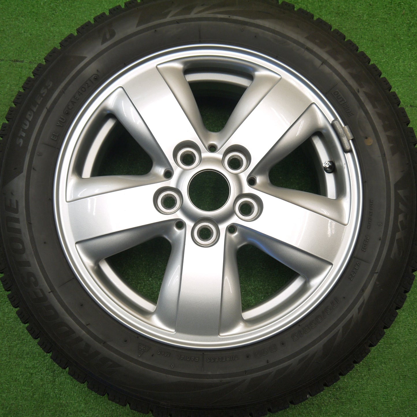 キレイ！21年★MINI F56 ミニ クーパー 純正 175/65R15 スタッドレス ブリヂストン ブリザック VRX2 15インチ PCD112/5H★5102402Hス