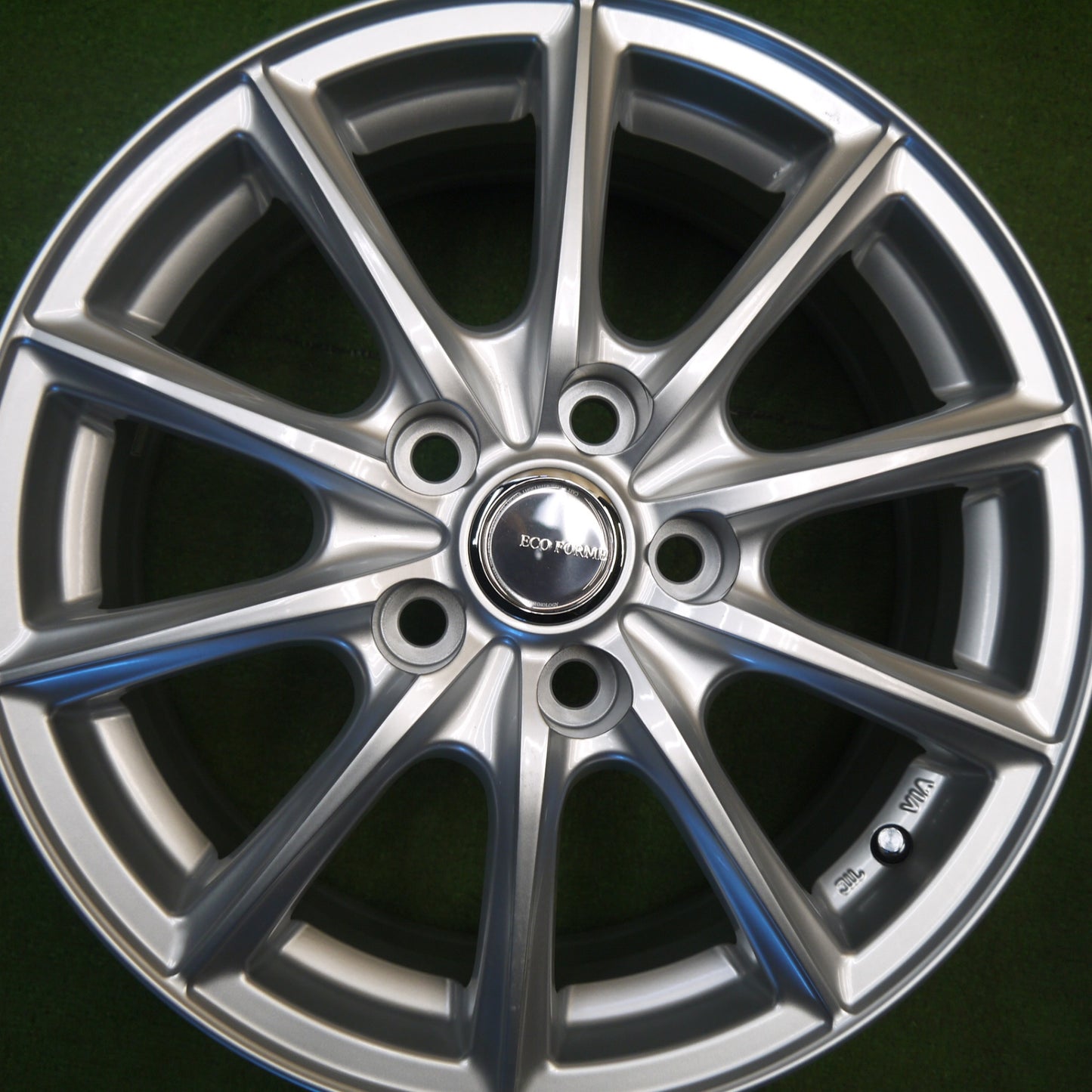 未使用★ECO FORME SE-15 ブリヂストン製 16インチ ホイール エコフォルム 16×6.5J PCD114.3/5H★6030406Hホ