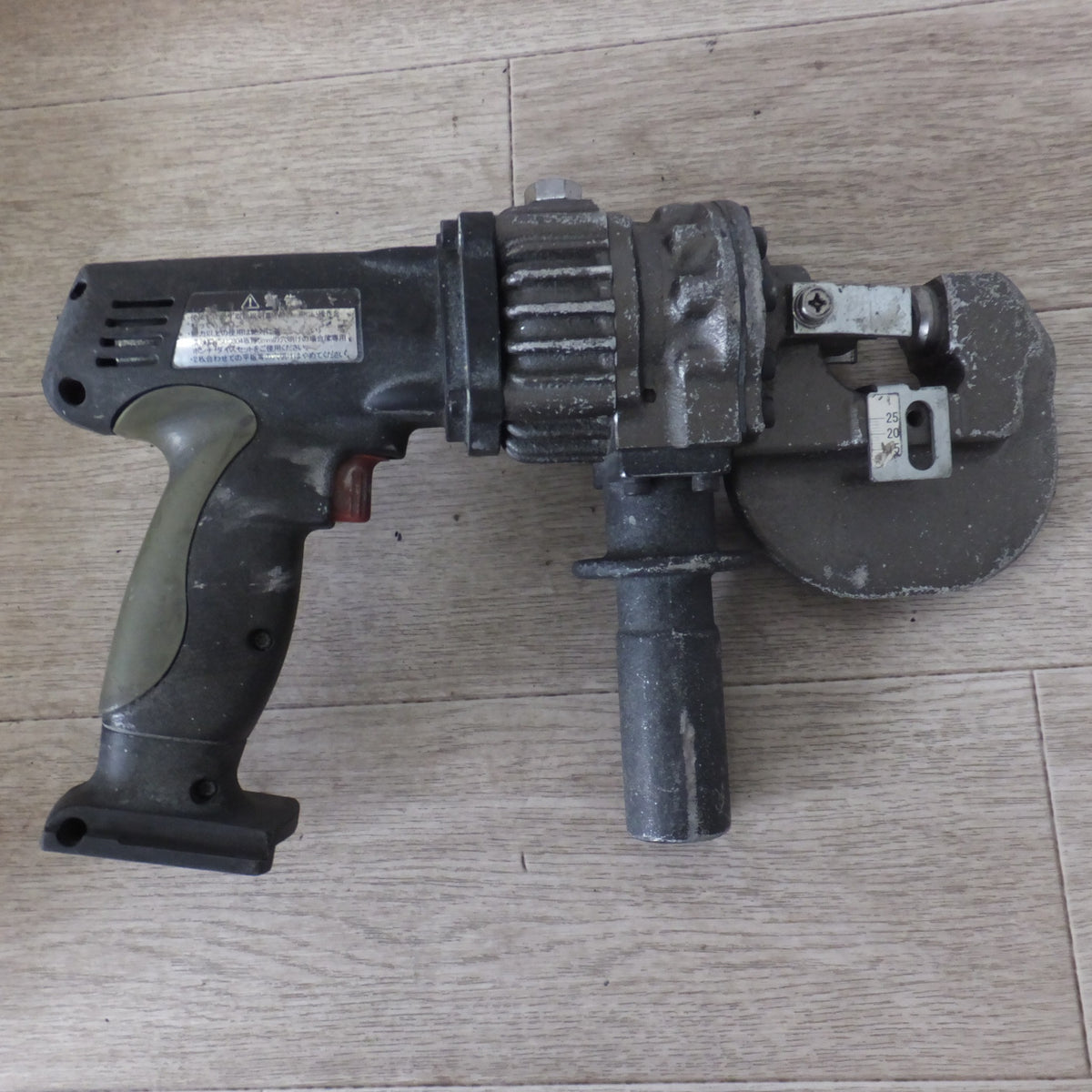 ★育良精機 IKURA イクラ コードレスパンチャー IS-MP15LE DC18V★