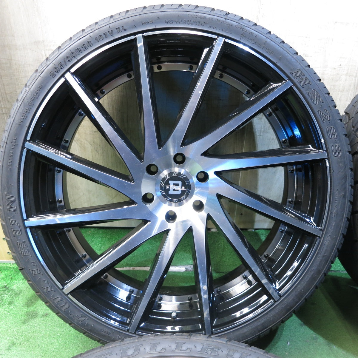 *送料無料* バリ溝！21年！ほぼ10分★BLADE ブレイド 295/30R26 フルラン HS299 PCD139.7/6H キャデラック エスカレード 等★4021602クノ