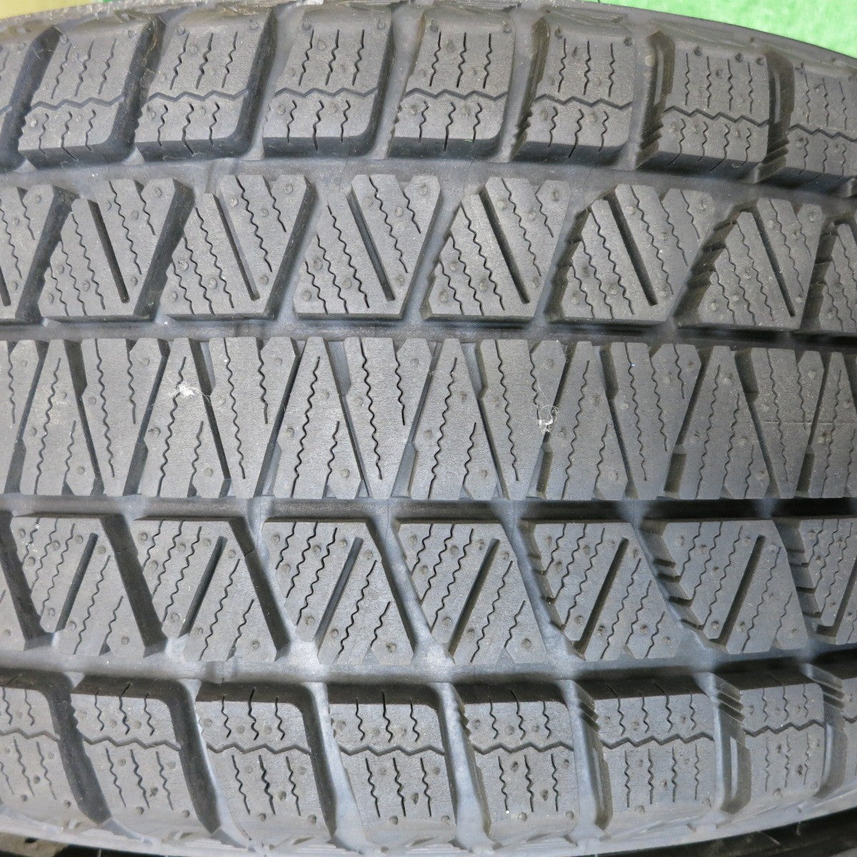 センサー付！ほぼ未使用！24年！キレイ★レクサス RX Fスポーツ 純正 235/55R20 スタッドレス ブリヂストン ブリザック DM-V3 20インチ PCD114.3/5H★5110901HAス
