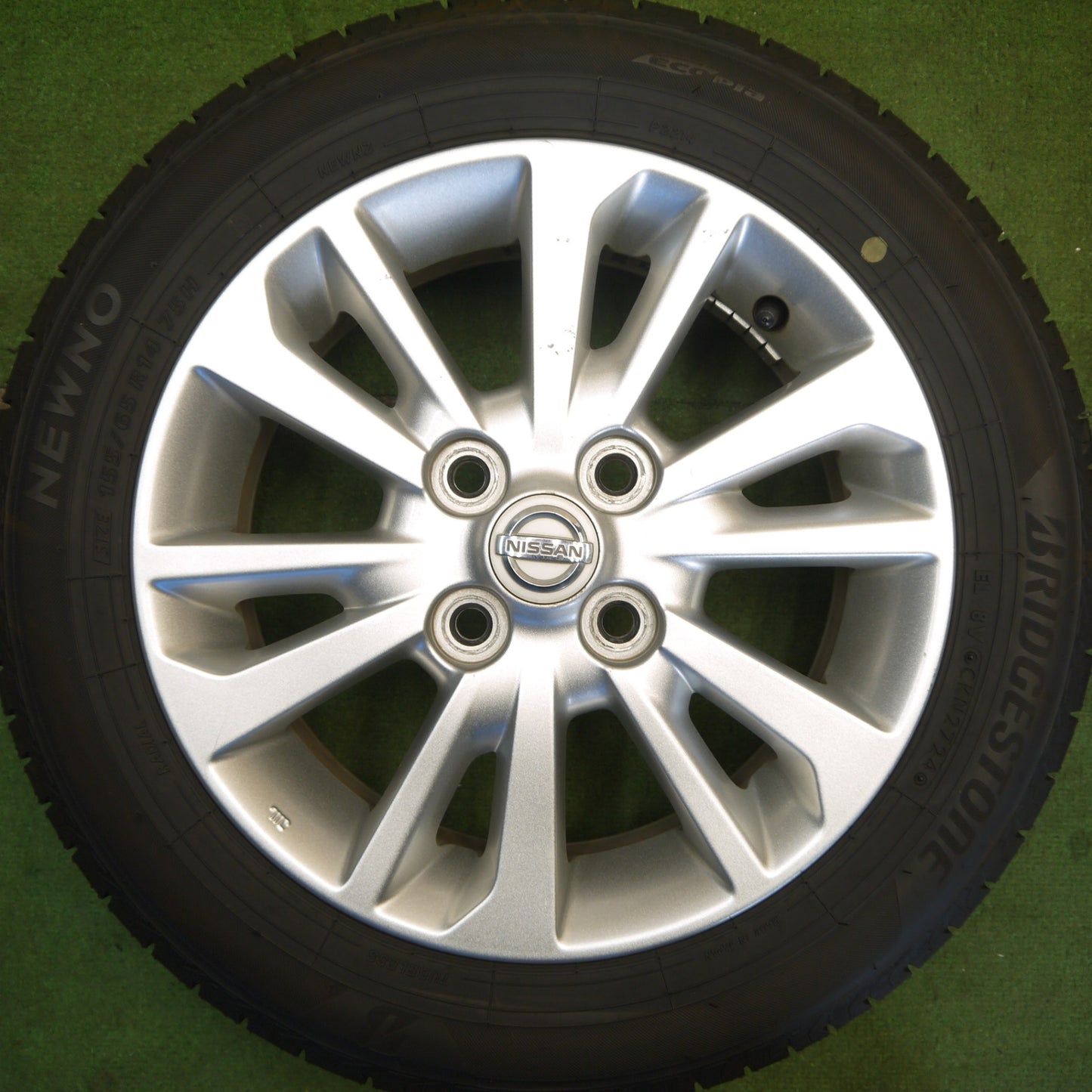 バリ溝！24年！9.5分以上★日産 デイズ ルークス 純正 155/65R14 ブリヂストン NEWNO ニューノ 14インチ PCD100/4H★6051207Hノ