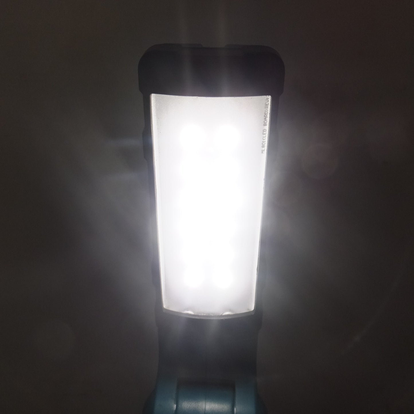 [送料無料] ★マキタ makita 充電式LEDワークライト ML801 18V 本体のみ★