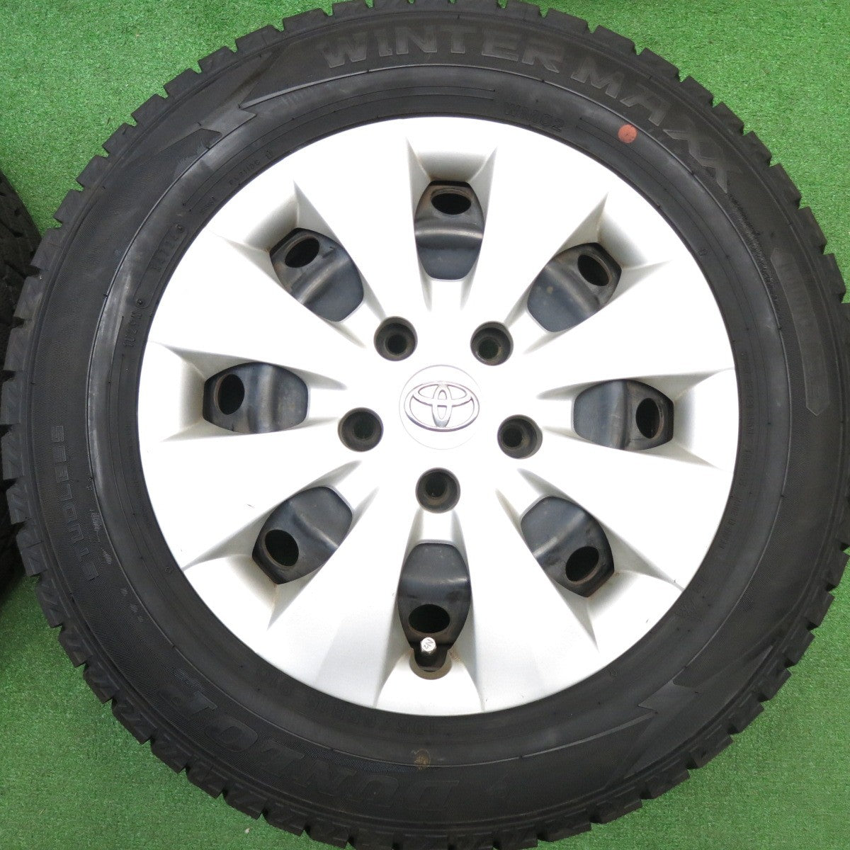 バリ溝！24年！9.5分以上★トヨタ 70系 ノア ヴォクシー 純正 195/65R15 スタッドレス ダンロップ ウインターマックス WM02 15インチ PCD114.3/5H★5113011HAス