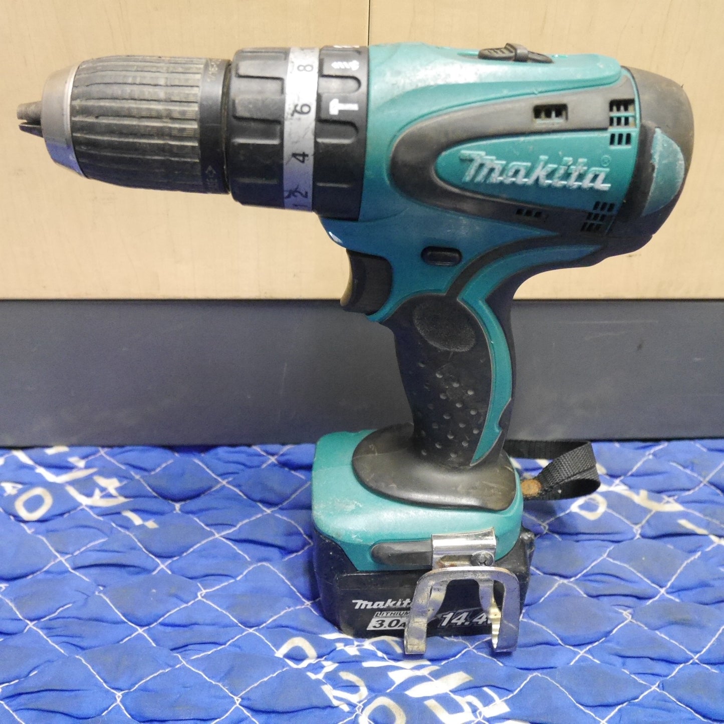 [送料無料] ☆マキタ 充電式 震動 ドライバドリル HP440D 電動 工具 14.4V コードレス 振動 makita☆