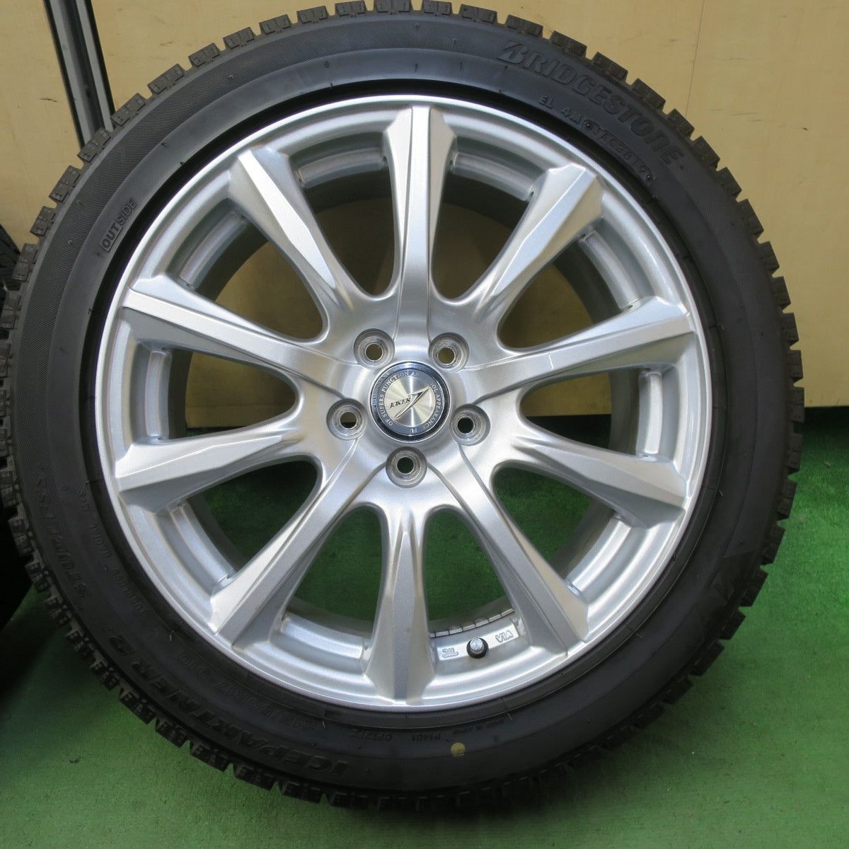 バリ溝！キレイ！9.5分★エクシーガ 等 215/50R17 スタッドレス ブリヂストン アイスパートナー2 JOKER ジョーカー 17インチ PCD100/5H★5072401TTス