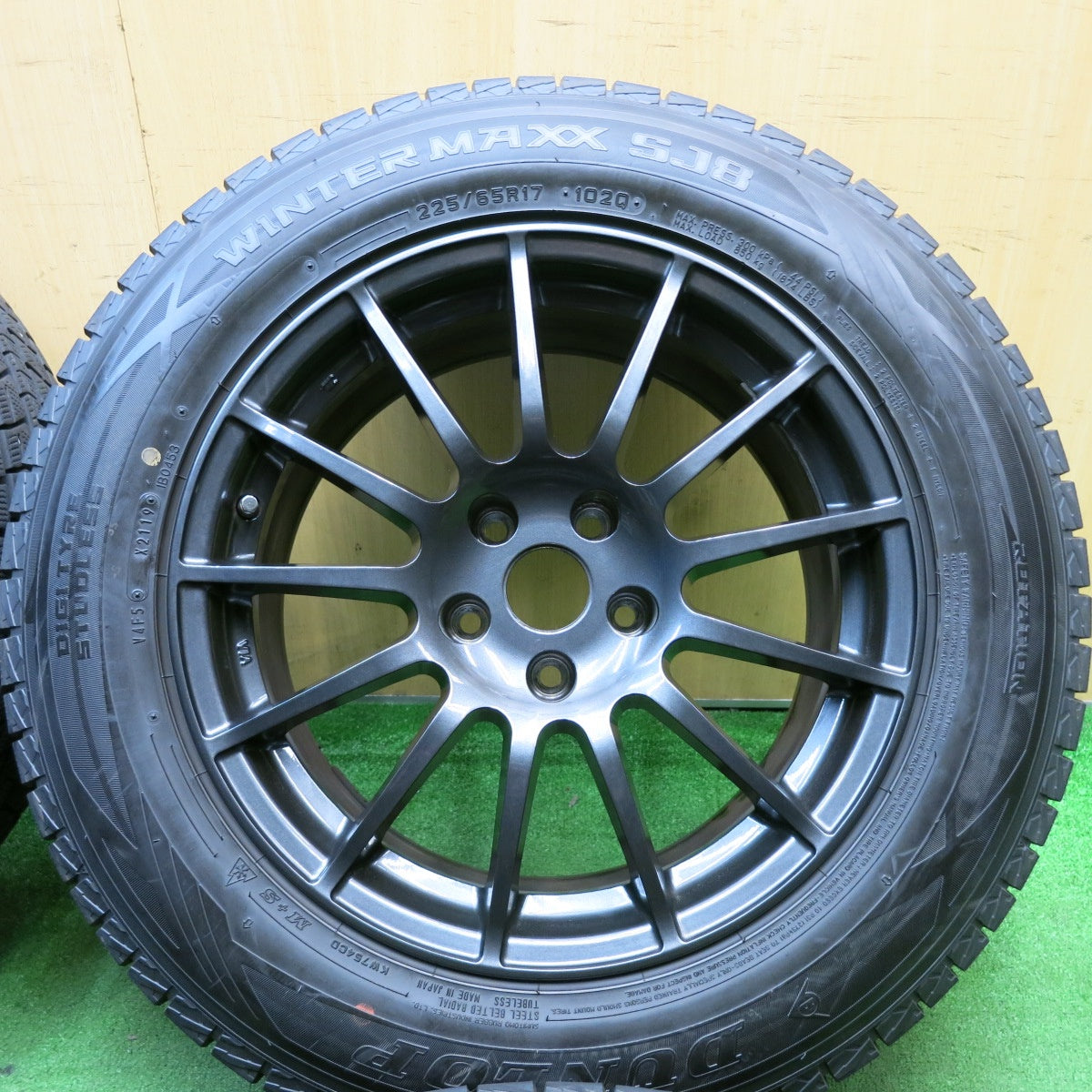 バリ溝！キレイ！9.5分★BMW 等 IRVINE 225/65R17 スタッドレス ダンロップ ウインターマックス SJ8 アーヴィン 17インチ PCD112/5H★5051205AKス