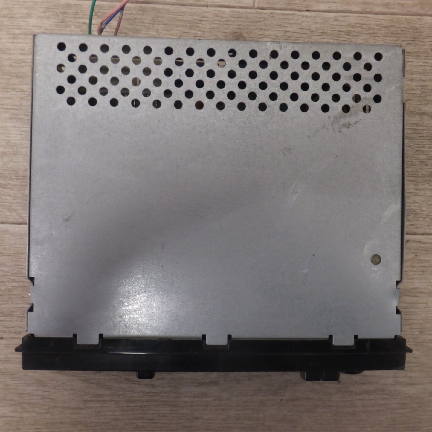 [送料無料] ★丸和製 ダイハツ 純正 カーオーディオ カセットレシーバー 86120-B2020(35)★