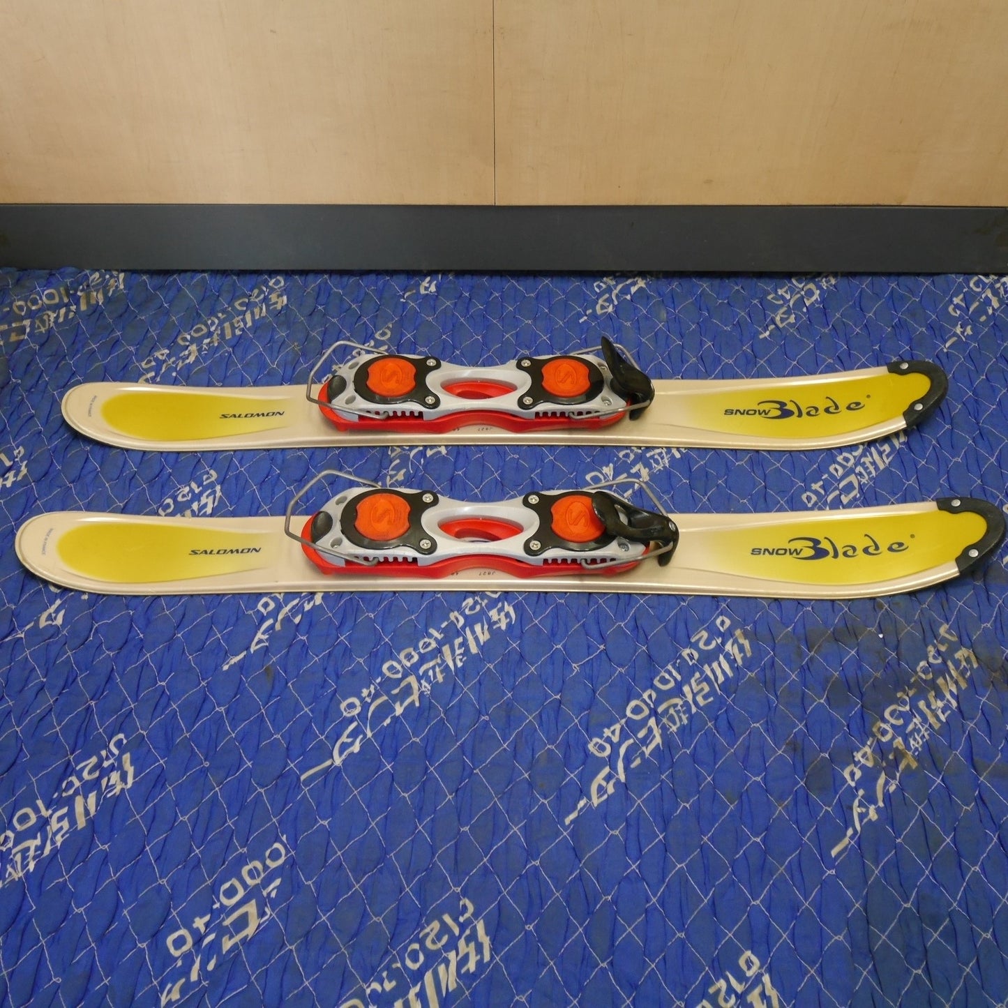 [送料無料] ☆SALOMON SNOW Blade サロモン スノーブレード スキー 板 約88cm ショート スキー 板 ビンディング 現状品☆
