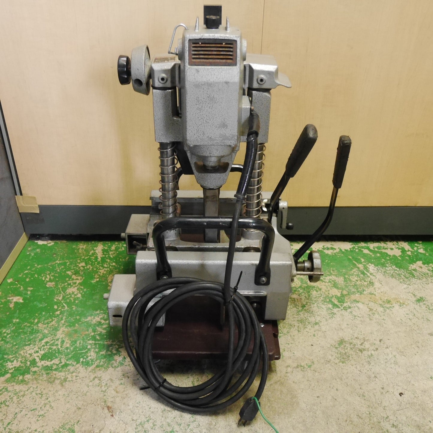 [送料無料] ☆マキタ 手動 カクノミ 7302 電動 工具 角のみ 角ノミ 穴あけ makita☆