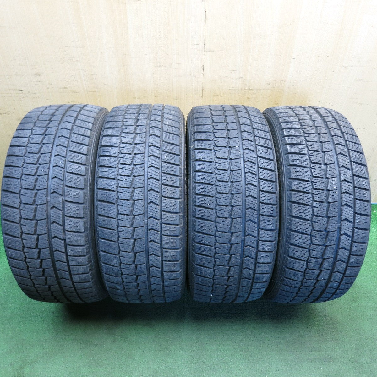 バリ溝！9.5分◎スタッドレス 255/45R18 ダンロップ ウインターマックス WM02 ベンツ W221 Sクラス アウディ A7 等◎6082606KKスタ