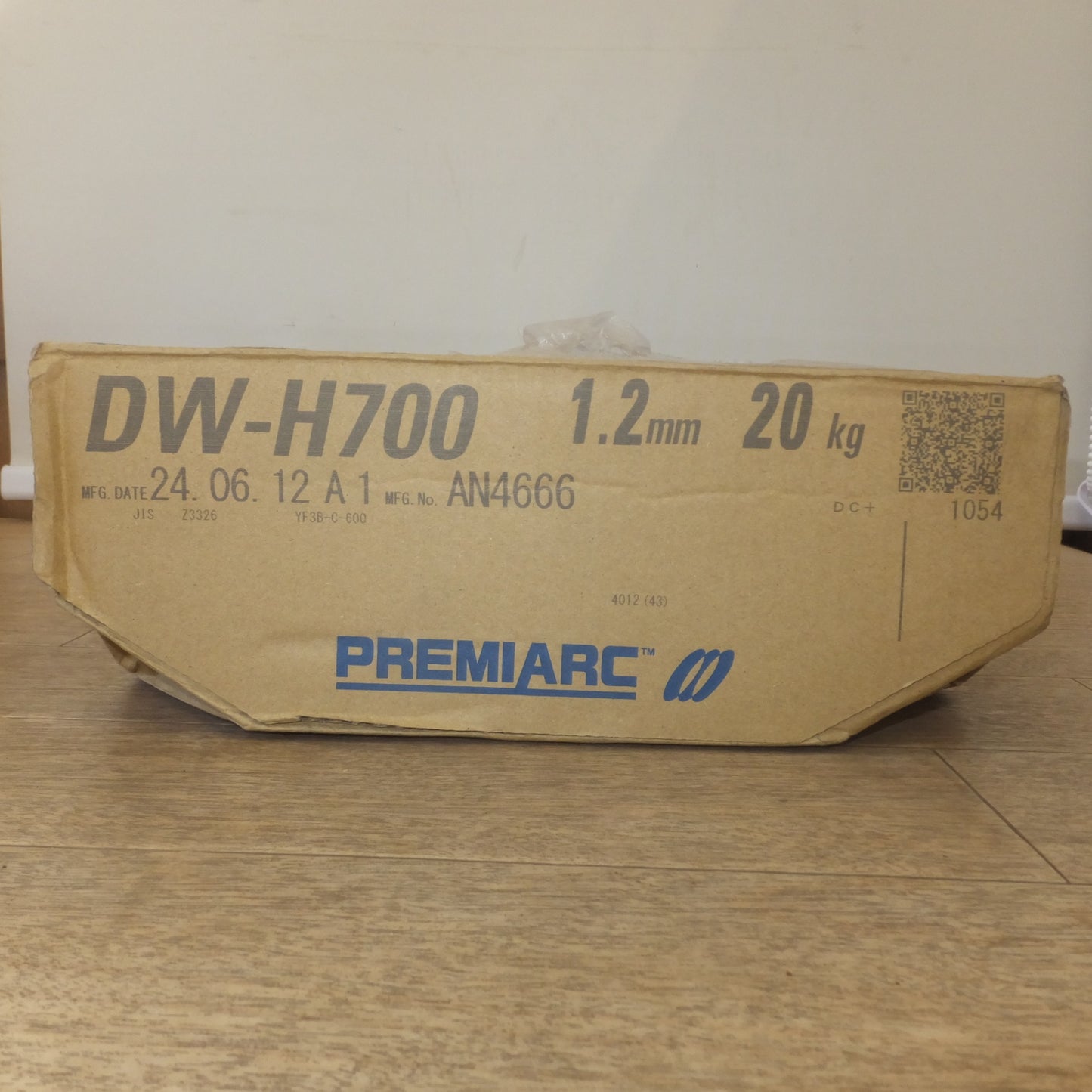 [送料無料] 未使用★神戸製鋼所 コベルコ KOBELCO PREMIARC 硬化肉盛溶接用フラックス入りワイヤ DW-H700 1.2mm 20kg★