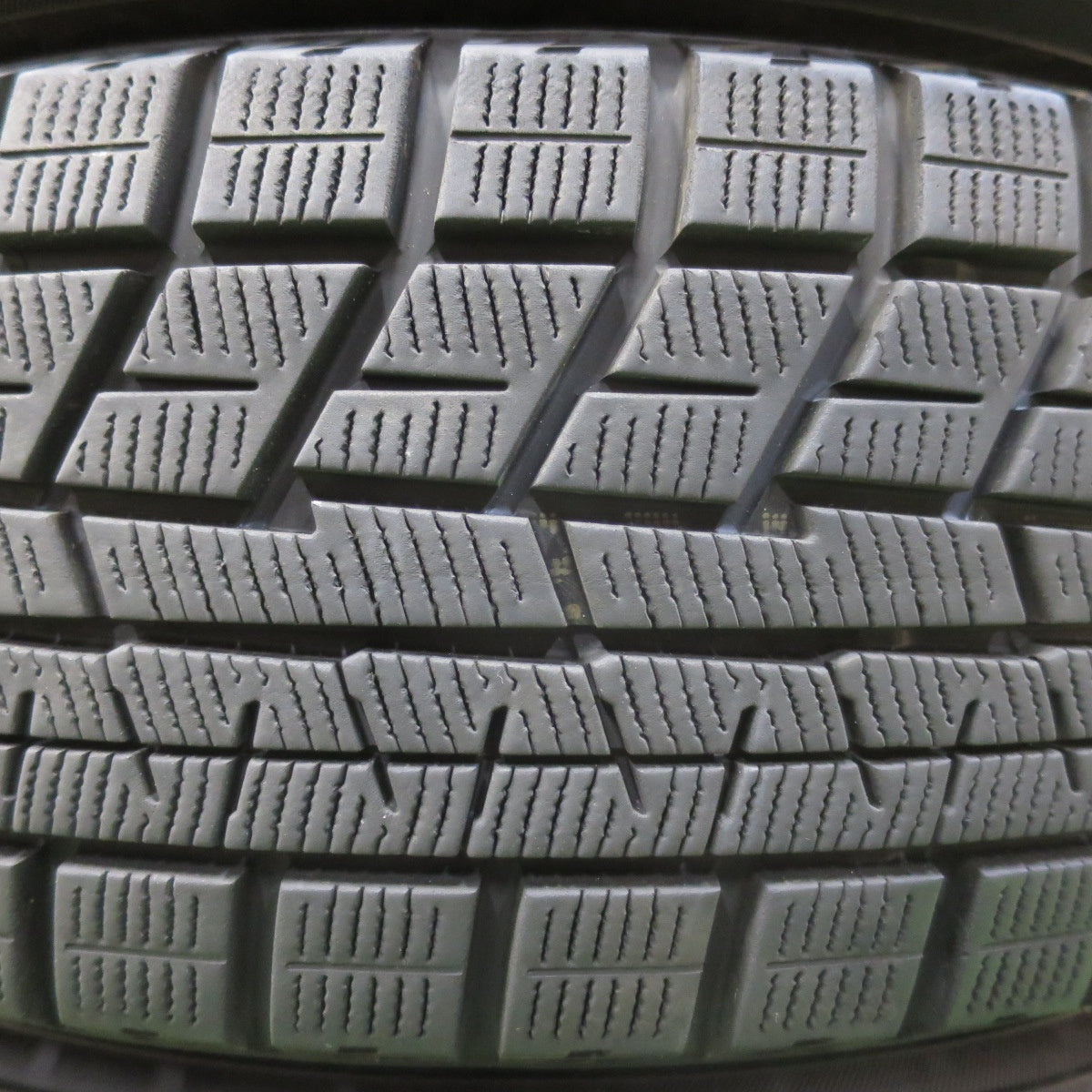 [送料無料] バリ溝！22年！キレイ！9.5分★スタッドレス 185/65R15 ヨコハマ アイスガード iG60 STRANGER ストレンジャー 15インチ PCD100/4H★4110808イス
