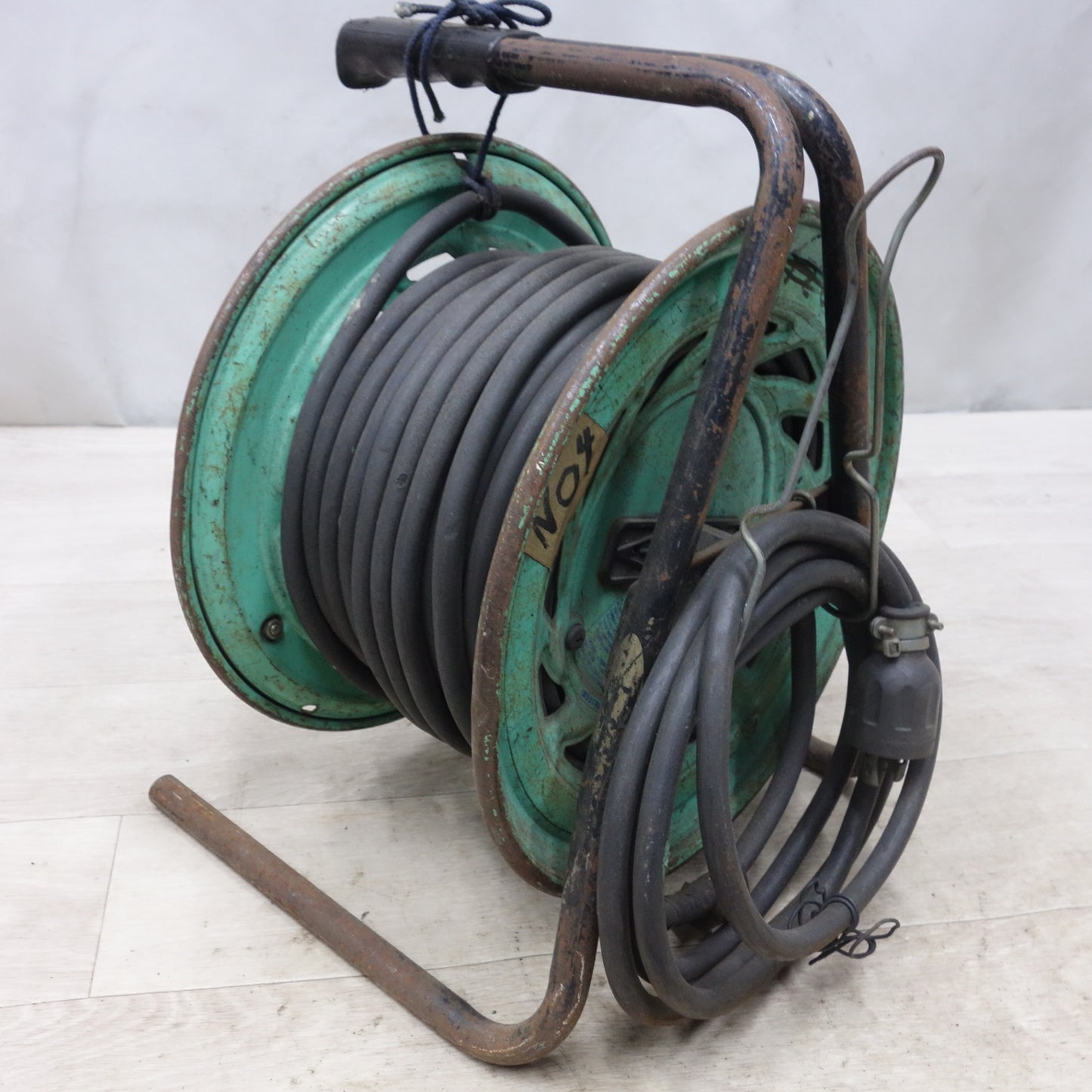 [送料無料] ◆日動 びっくリール 30m RND-EK30SL コードリール 電工 ドラム 屋内型 温度センサー付 ブレーカー付 ロック 引掛 式 緑 グリーン 100V②◆