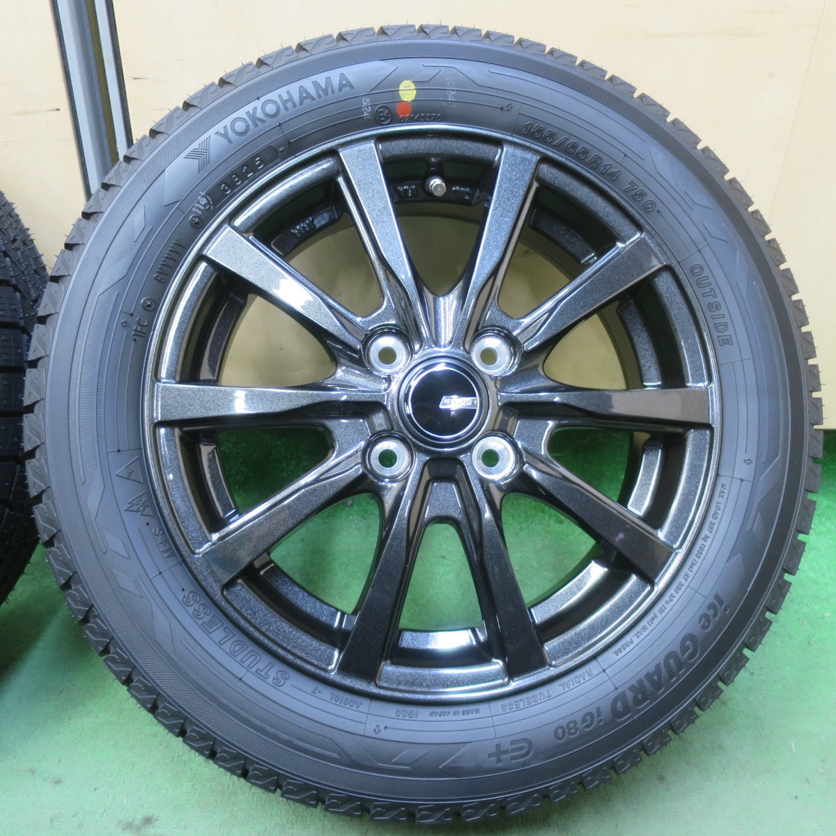 未使用！25年◎スタッドレス 155/65R14 ヨコハマ アイスガード iG80 E+ WEZEN 社外 アルミ 14インチ PCD100/4H◎6080904イス