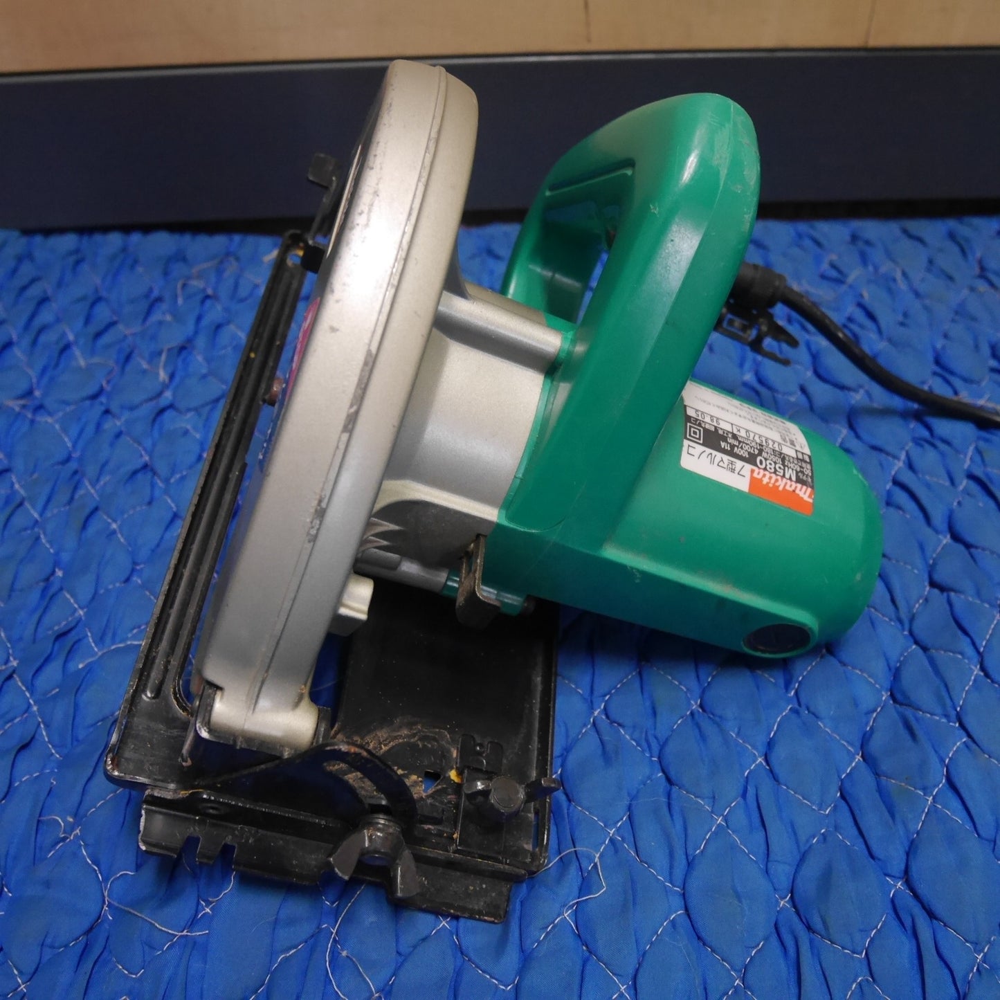 [送料無料] ☆マキタ 7型 マルノコ M580 電動 工具 切断機 丸のこ 丸ノコ 丸鋸 100V makita 木工用 コード式☆