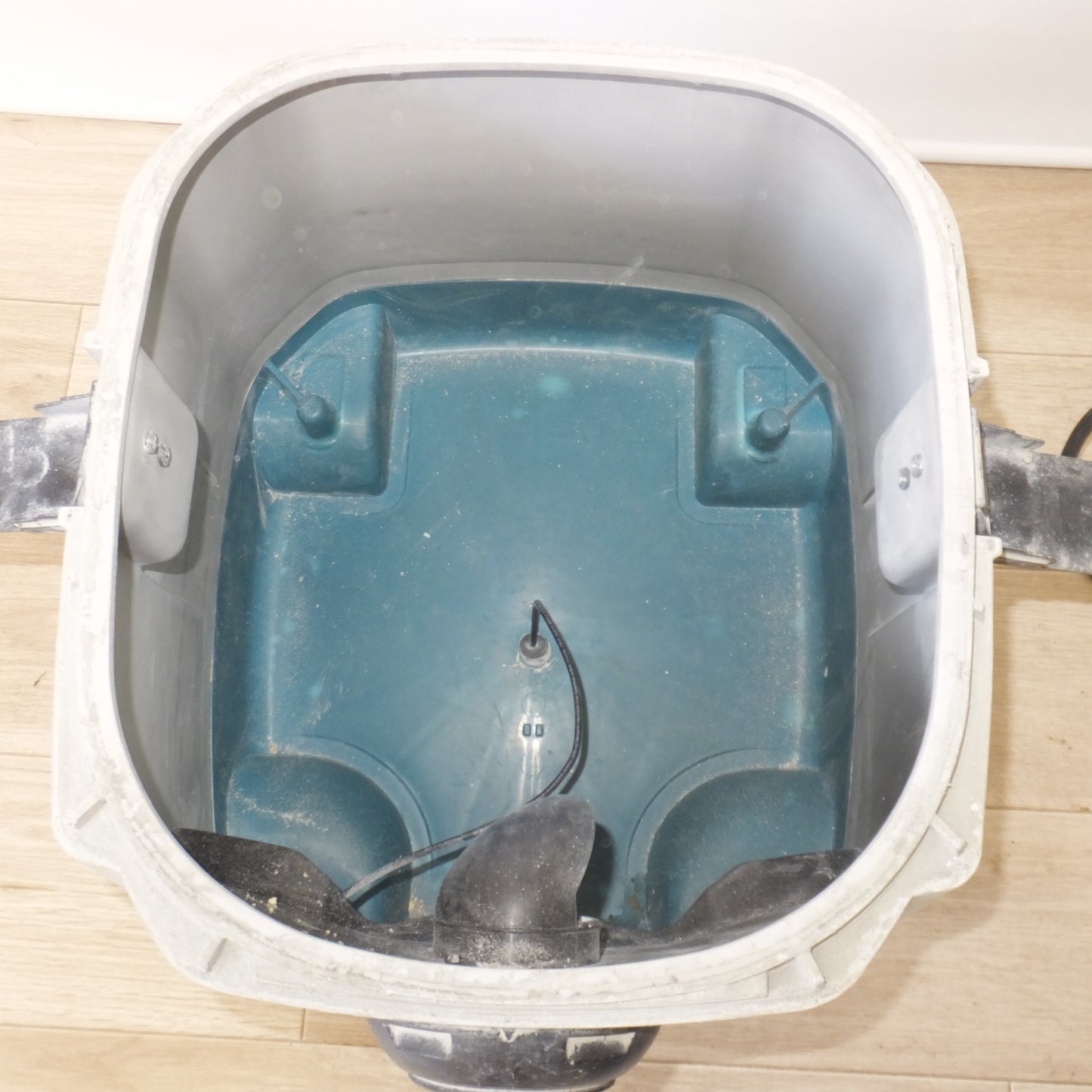 [送料無料] ★マキタ makita 粉じん専用 業務用 無段変速 集じん機 475(?)　ホース 延長コード　セット★