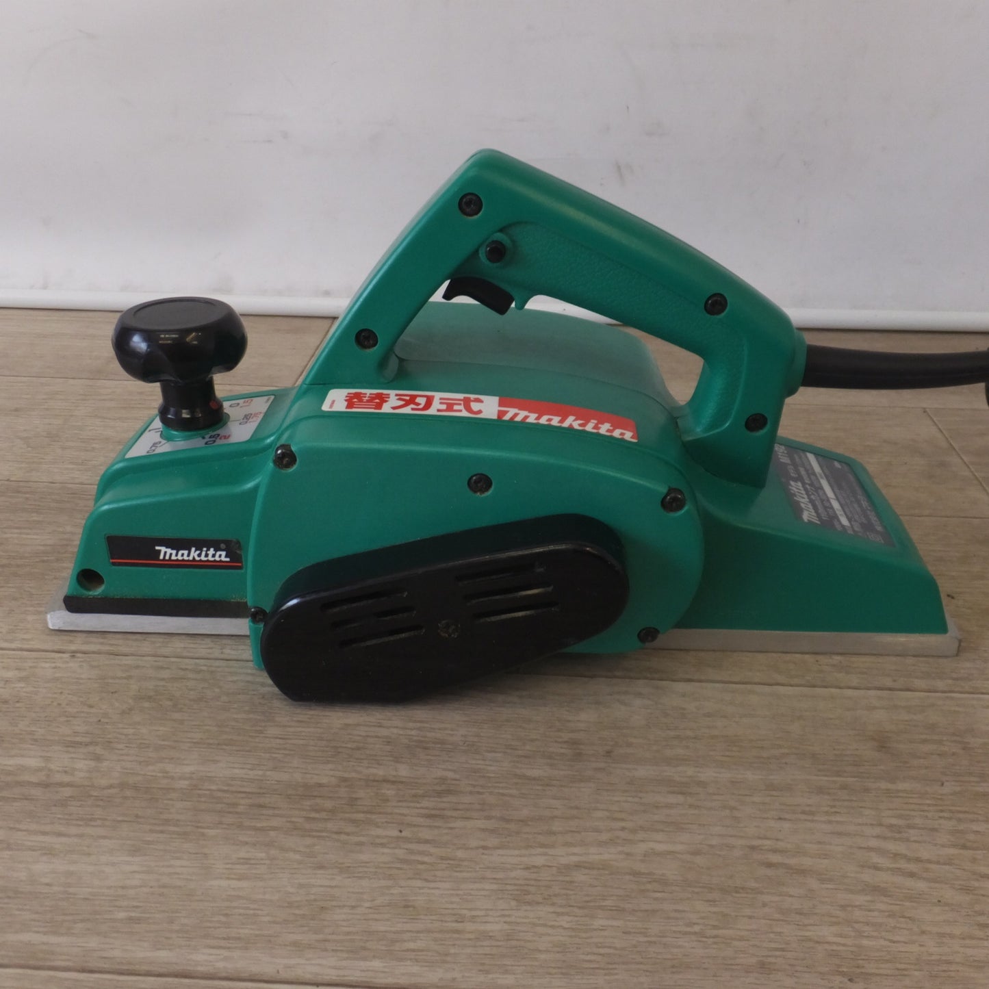 [送料無料] キレイ★マキタ makita 110mm カンナ M192　有効切削幅 110mm　100V～ 11A 50-60Hz 1050W★