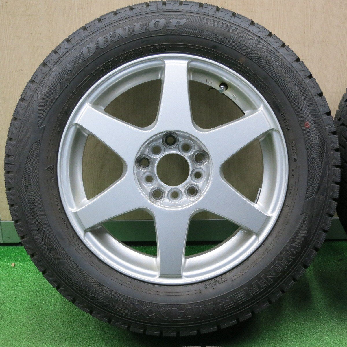 バリ溝！23年！キレイ！9.5分以上★スタッドレス 215/60R16 ダンロップ ウインターマックス WM02 社外 アルミ 16インチ PCD114.3 100/5H マルチ★4121303NJス
