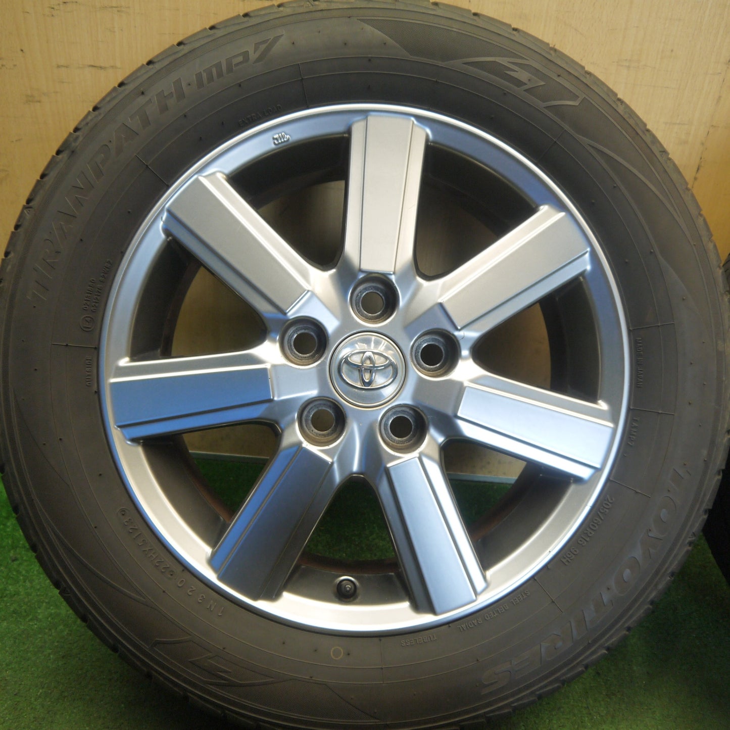 バリ溝！23年！キレイ！8.5分★トヨタ 70系 ノア ヴォクシー 純正 205/60R16 トーヨー トランパス MP7 16インチ PCD114.3/5H★6060104Hノ