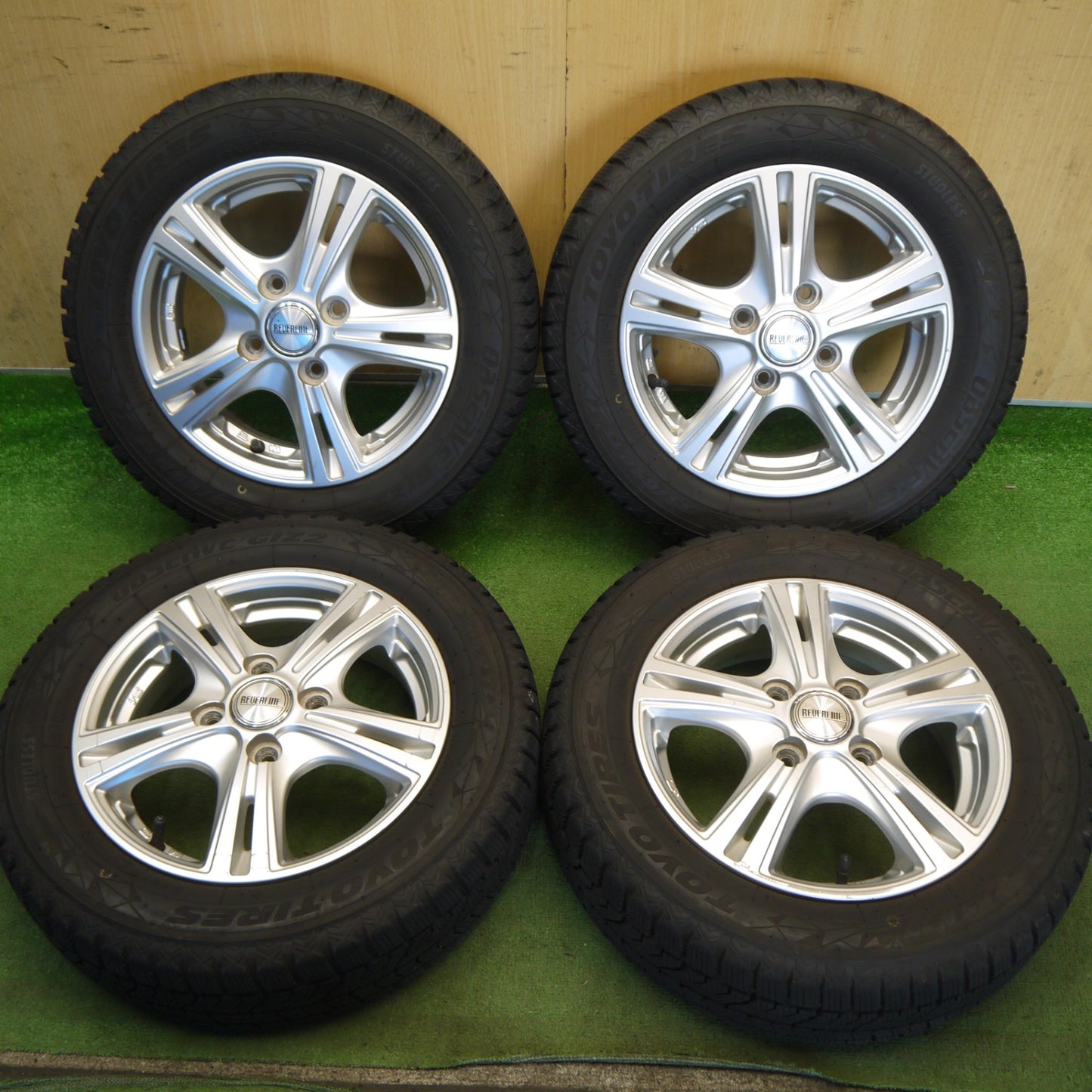 バリ溝！23年！9.5分◎スタッドレス 155/65R13 トーヨー オブザーブ GIZ2 REVERLINE リバーライン 13インチ PCD100/4H◎6072702Hス