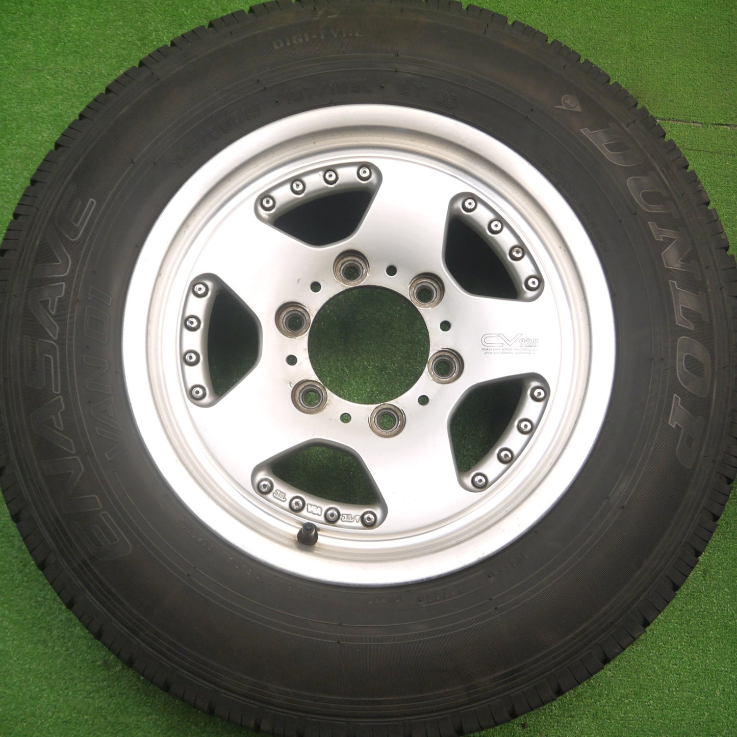 [送料無料] 4本価格！22年★ハイエース等 195/80R15 107/105L ダンロップ エナセーブ VAN01 LIUFENG CV928 15インチ PCD139.7/6H★4102304Hノ