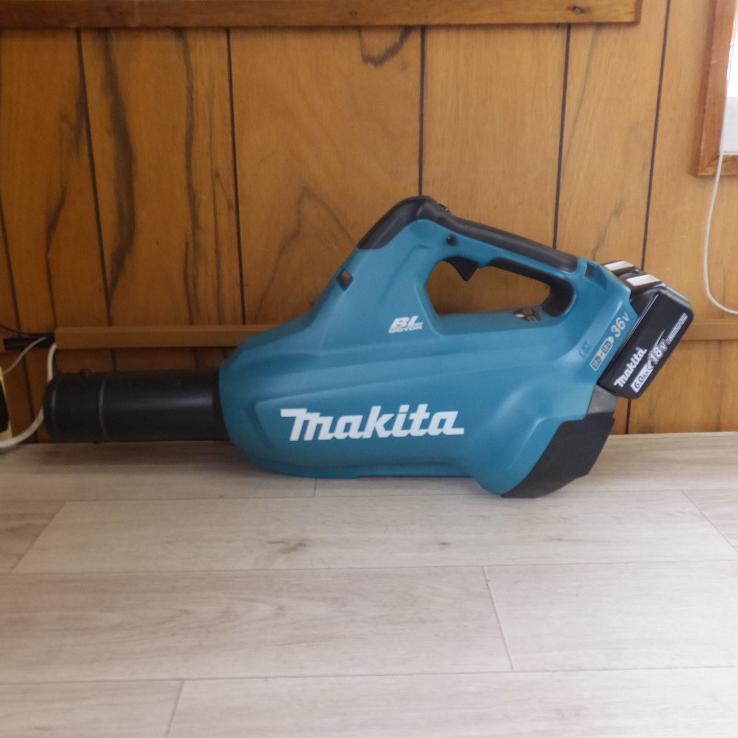 [送料無料] キレイ★マキタ makita 充電式ブロワ MUB362DPG2 36V★