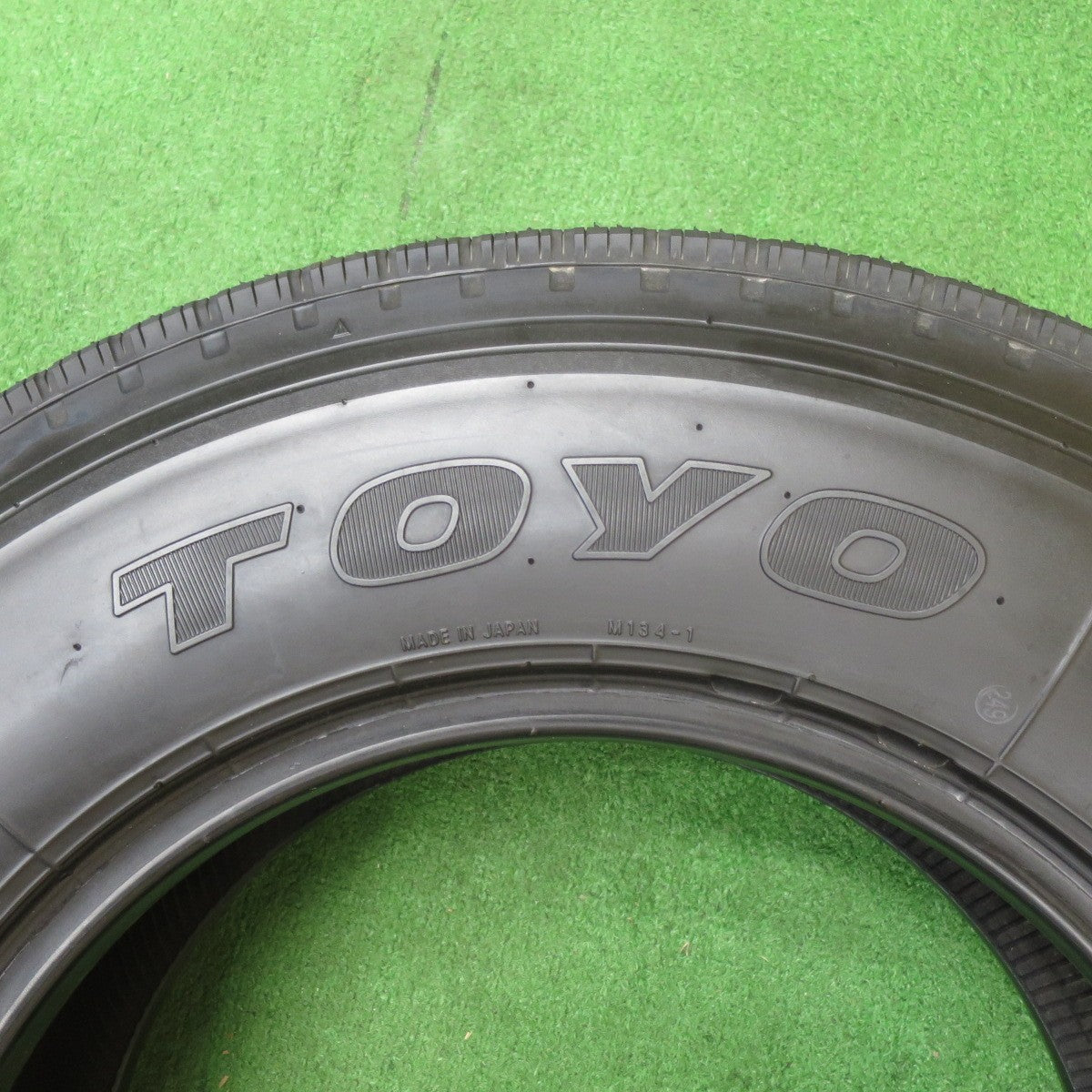 未使用！1本★トラック バス タイヤ 205/85R16 117/115N トーヨー デルベックス M134 DELVEX 16インチ★6032902NKノタ