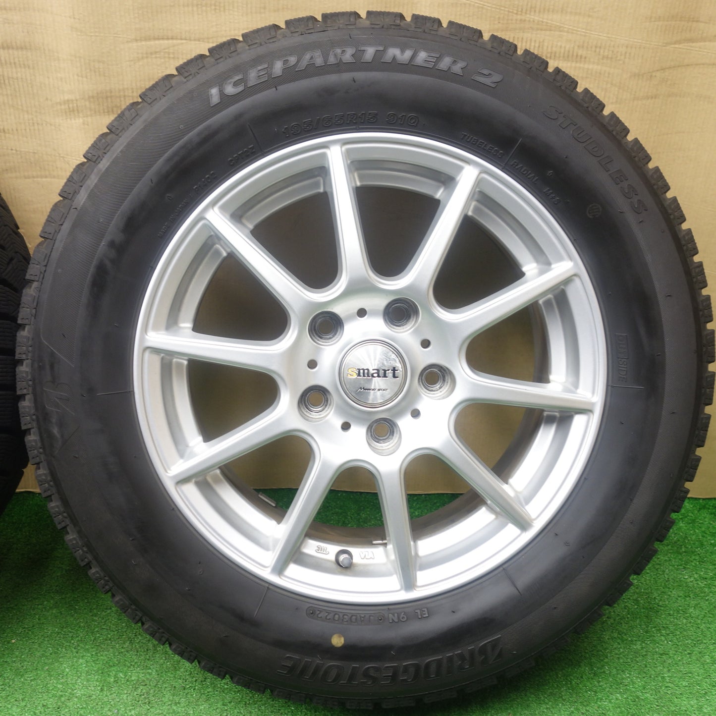 バリ溝！24年！9.5分★スタッドレス 195/65R15 ブリヂストン アイスパートナー2 smart MANARAY SPORT スマート マナレイ 15インチ PCD114.3/5H★6011901KTス