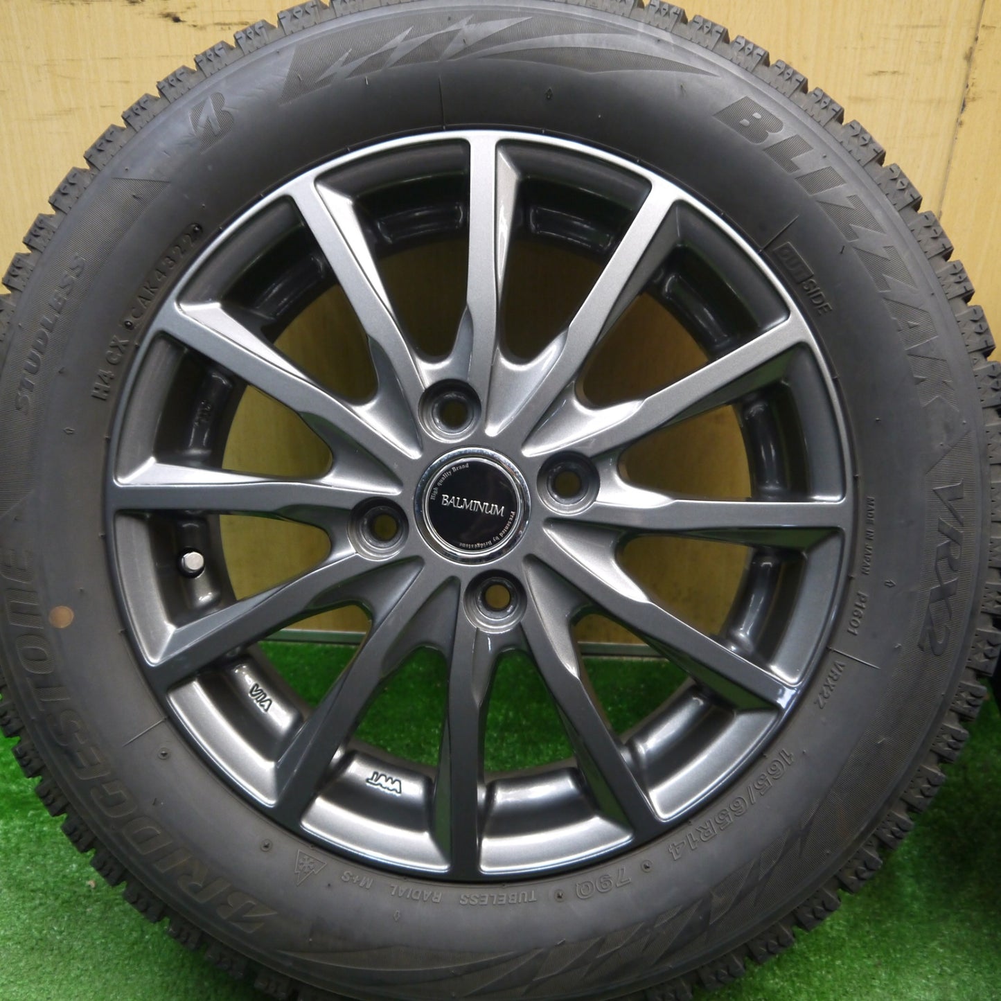 バリ溝！22年！キレイ！8.5分★スタッドレス 165/65R14 ブリヂストン ブリザック VRX2 BALMINUM AR12 バルミナ 14インチ ソリオ ハスラー 等 PCD100/4H★6022503Hス