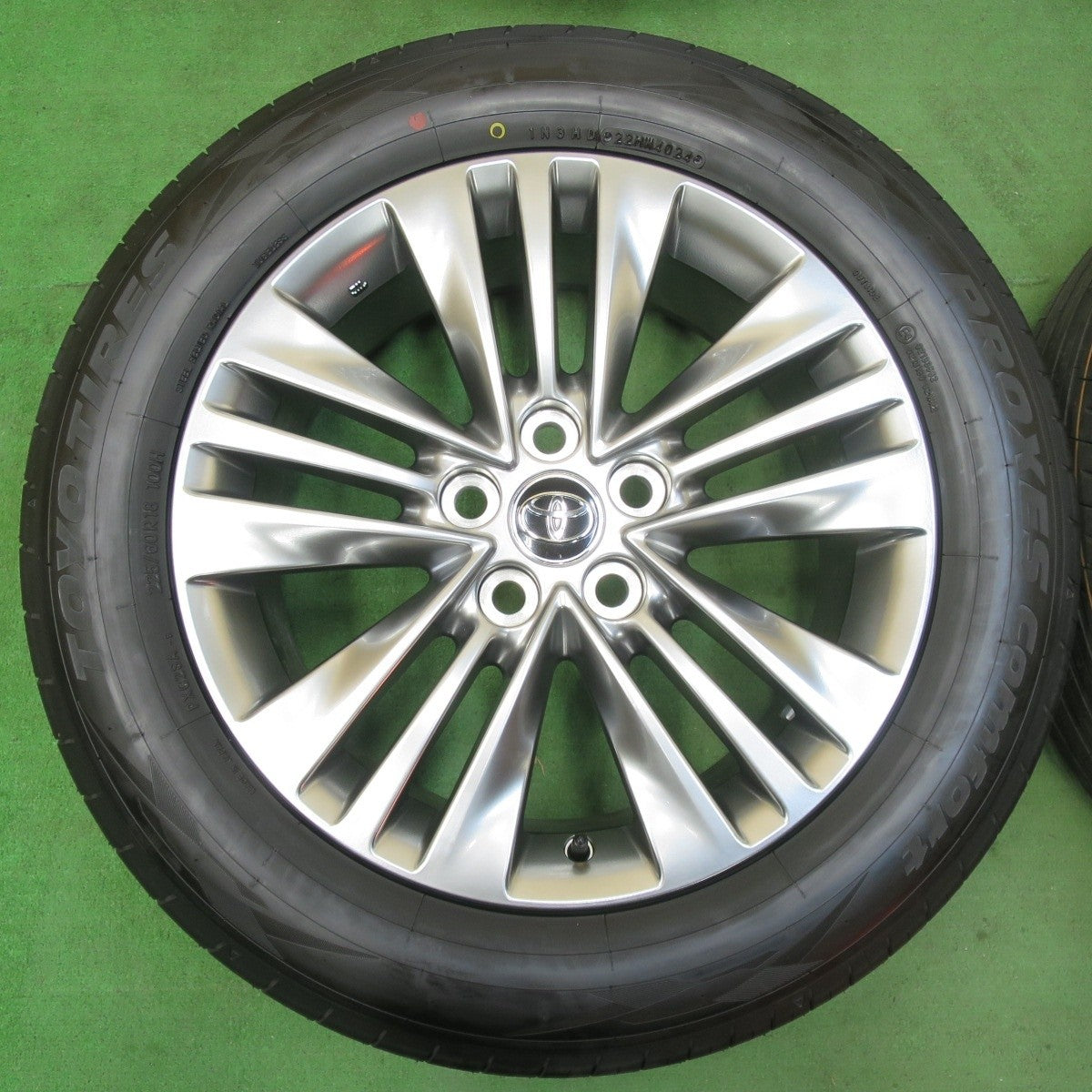 新車外し 24年★トヨタ 40系 アルファード Zグレード 純正 225/60R18 トーヨー プロクセス コンフォート PCD120/5H★4121101イノ