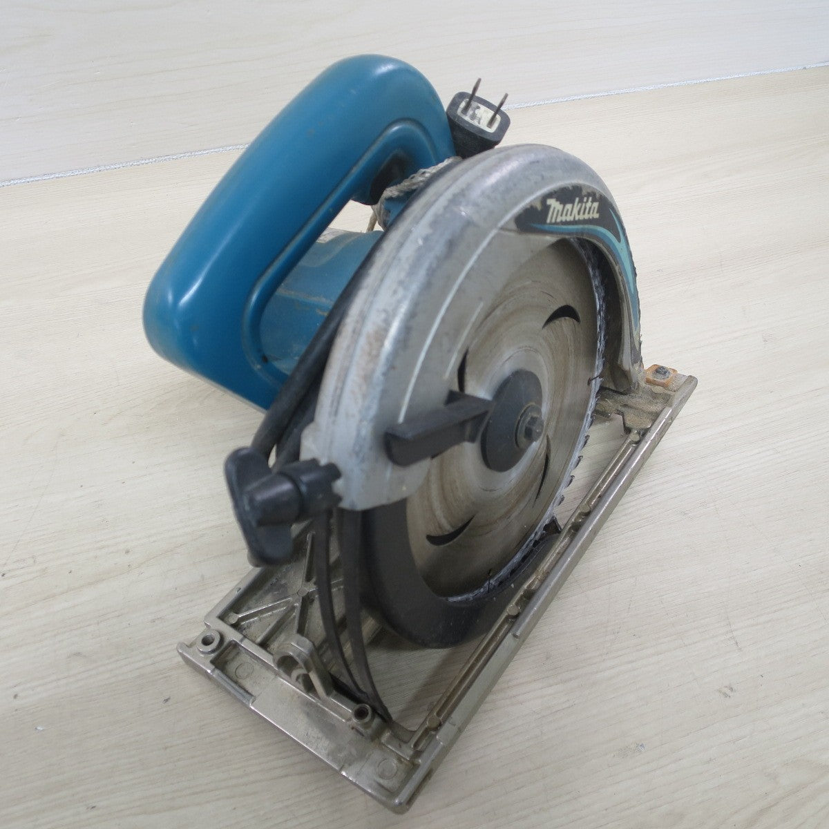 ☆マキタ 190mm マルノコ 5834BA 電動 工具 切断機 木工用 丸のこ 丸ノコ 丸鋸 makita☆