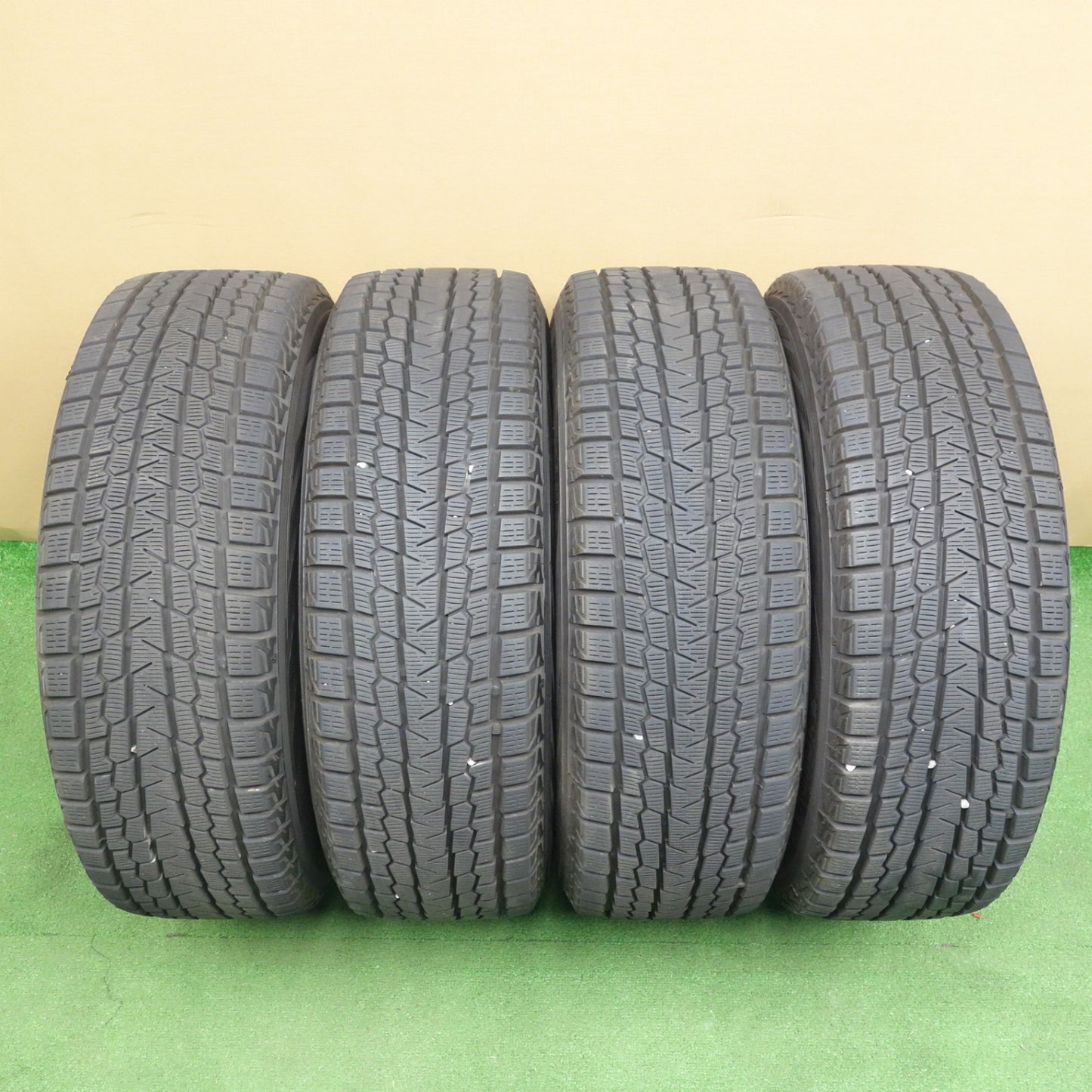 バリ溝！キレイ！9.5分★スタッドレス 225/60R18 ヨコハマ アイスガード G075 JOKER ジョーカー 18インチ PCD114.3/5H★6032001KTス