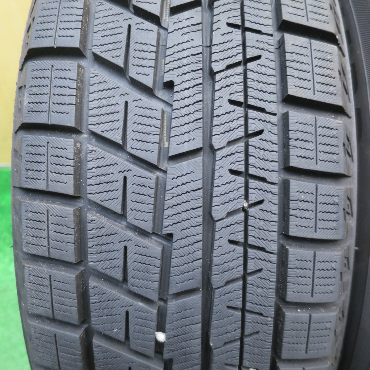 バリ溝！23年！キレイ！9.5分以上★スタッドレス 195/65R15 ヨコハマ アイスガード iG60 VELVA CHARGE ヴェルヴァ 15インチ PCD114.3/5H★5111806NJス