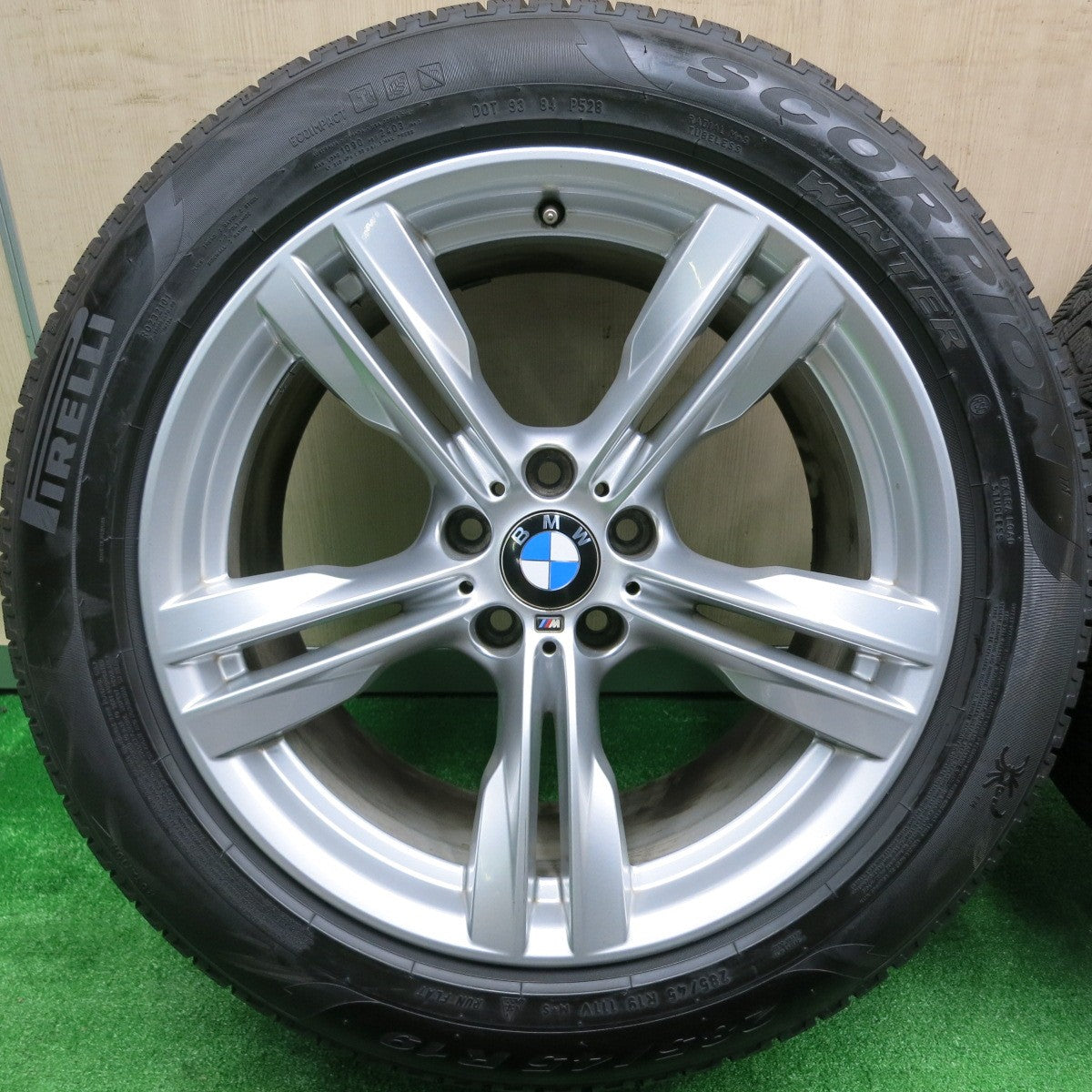 [送料無料] バリ溝！21年！綺麗！8.5分★BMW X5 F15 Mスポーツ 純正 255/50R19 285/45R19 スタッドレス ピレリ スコーピオン WINTER PCD120/5H★4092902HAス