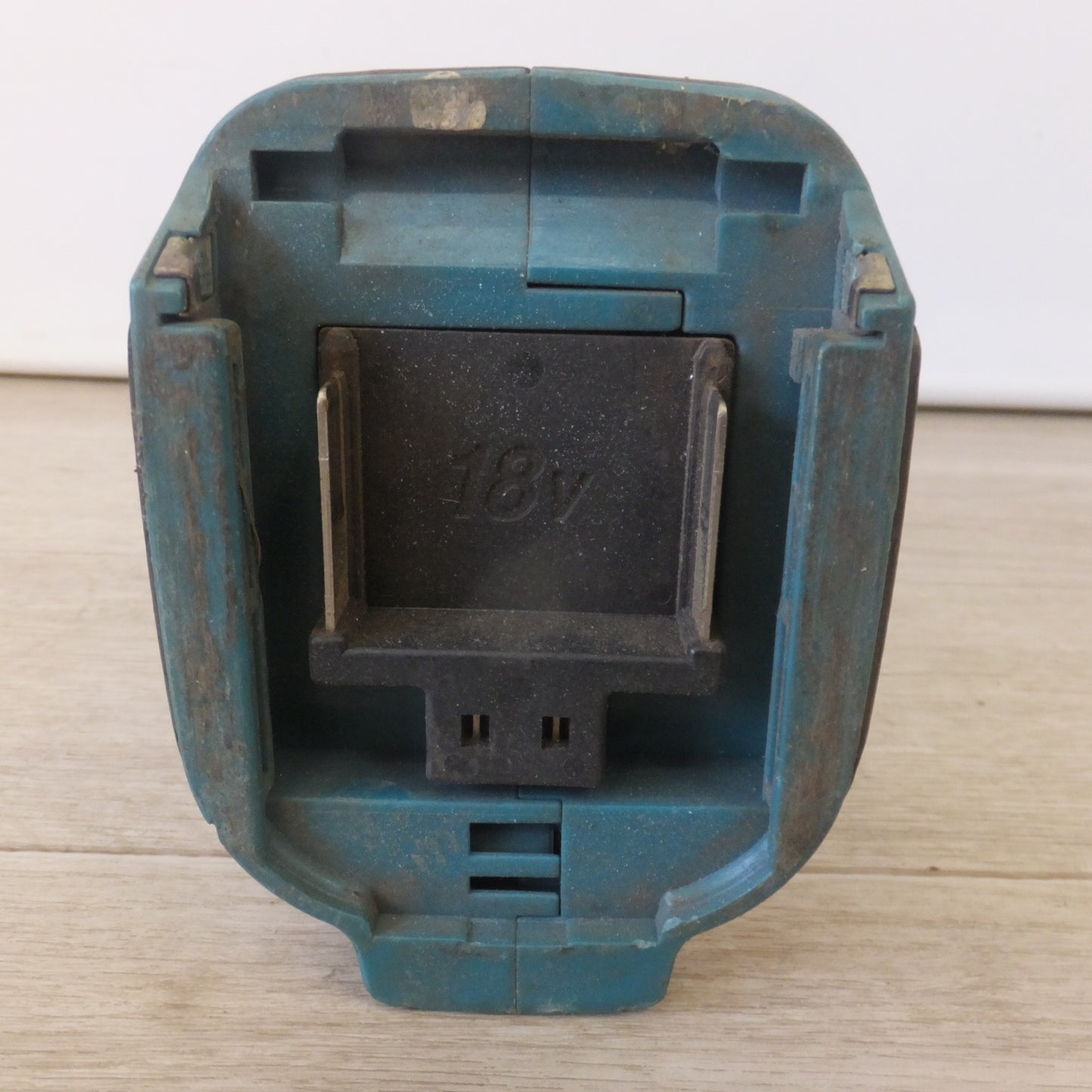 [送料無料] ★マキタ makita 100mm 充電式ディスクグラインダ GA402D 18V 本体のみ★