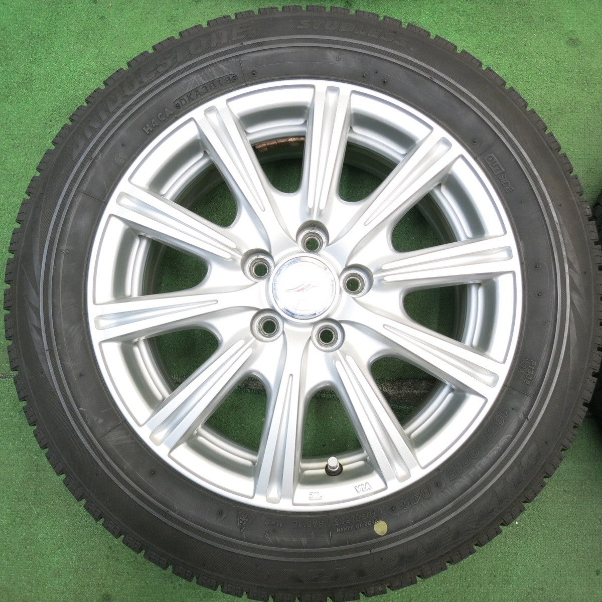 バリ溝！キレイ！9.5分★シエンタ 等 185/60R15 スタッドレス ブリヂストン ブリザック VRX JOKER ジョーカー 15インチ PCD100/5H★5053113HAス