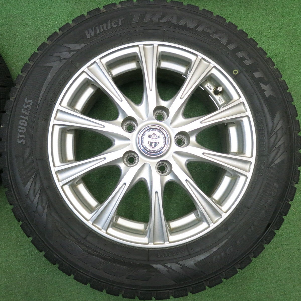 バリ溝！8.5分★スタッドレス 195/65R15 トーヨー ウインター トランパス TX JOKER ジョーカー 15インチ PCD114.3/5H★6011708HAス