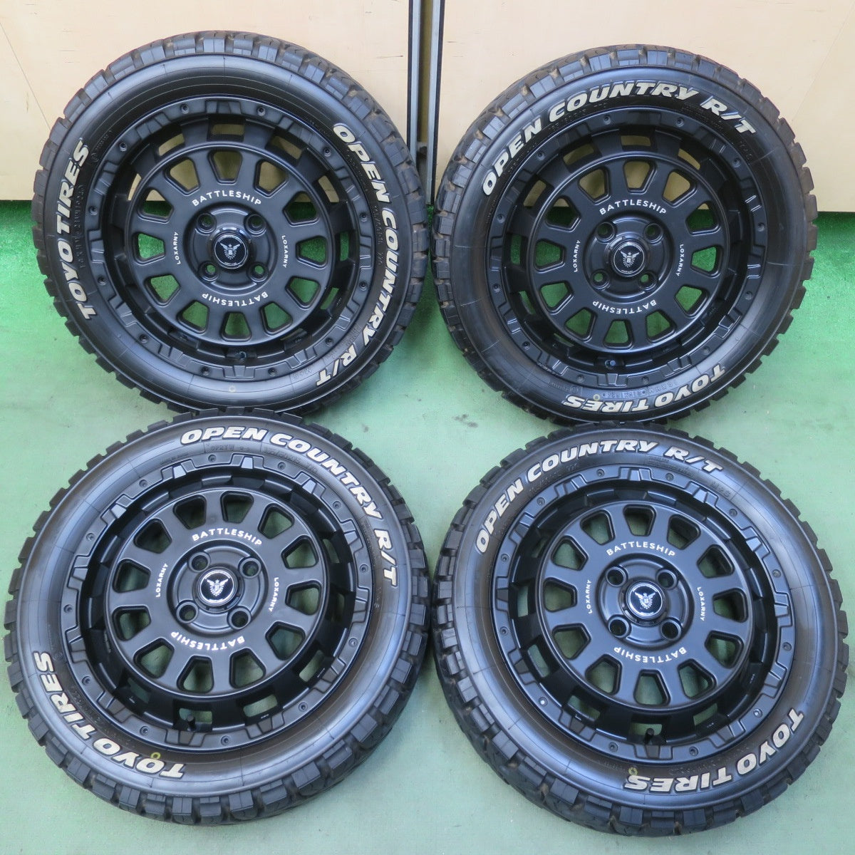 バリ溝！24年！キレイ！9.5分◎LOXARNY BATTLESHIP NEO BADX 165/60R15 トーヨー オープンカントリー R/T ホワイトレター ロクサーニ バトルシップ ネオ 15インチ ハスラー ソリオ 等 PCD100/4H◎6080701イノ