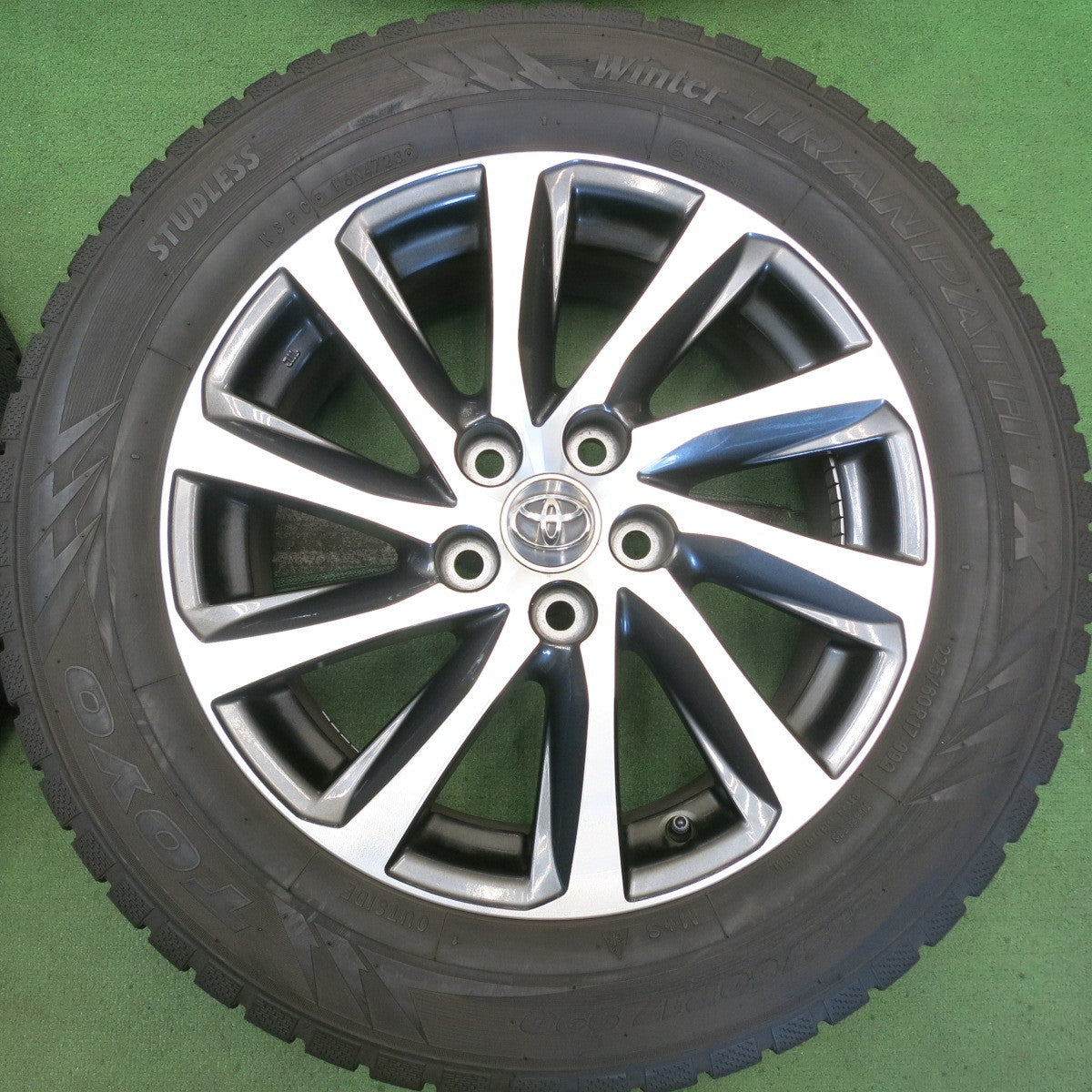 バリ溝！23年！9分◎トヨタ 30系 アルファード ヴェルファイア 純正 225/60R17 スタッドレス トーヨー ウインター トランパス TX 17インチ PCD114.3/5H◎6082307HAス