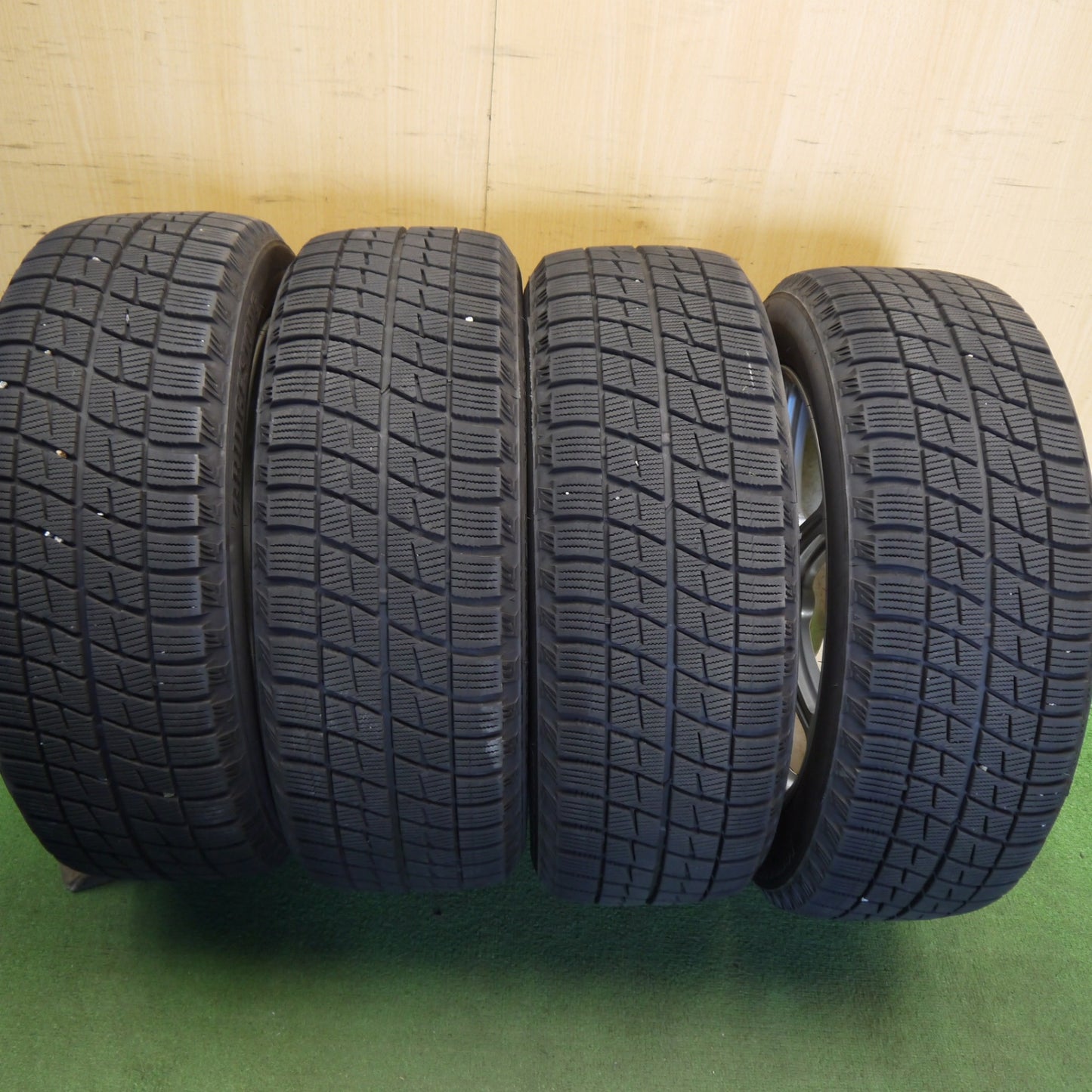 バリ溝！キレイ！9分★スタッドレス 215/55R17 ブリヂストン アイスパートナー TOPRUN トップラン 17インチ PCD114.3/5H★6051304Hス