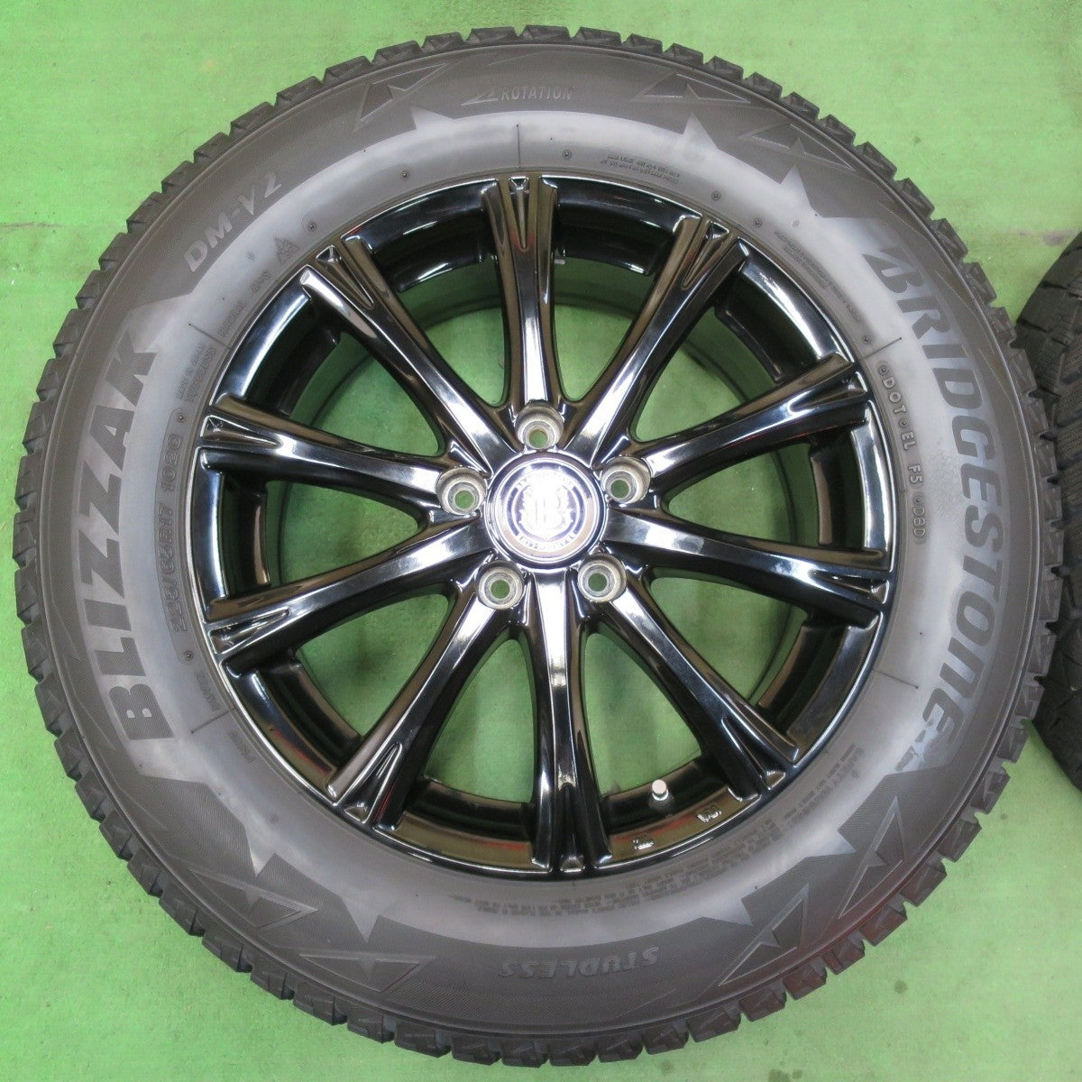キレイ★スタッドレス 225/65R17 ブリヂストン ブリザック DM-V2 BRANDLE-LINE ブランドル ライン PCD114.3/5H★5011007イス