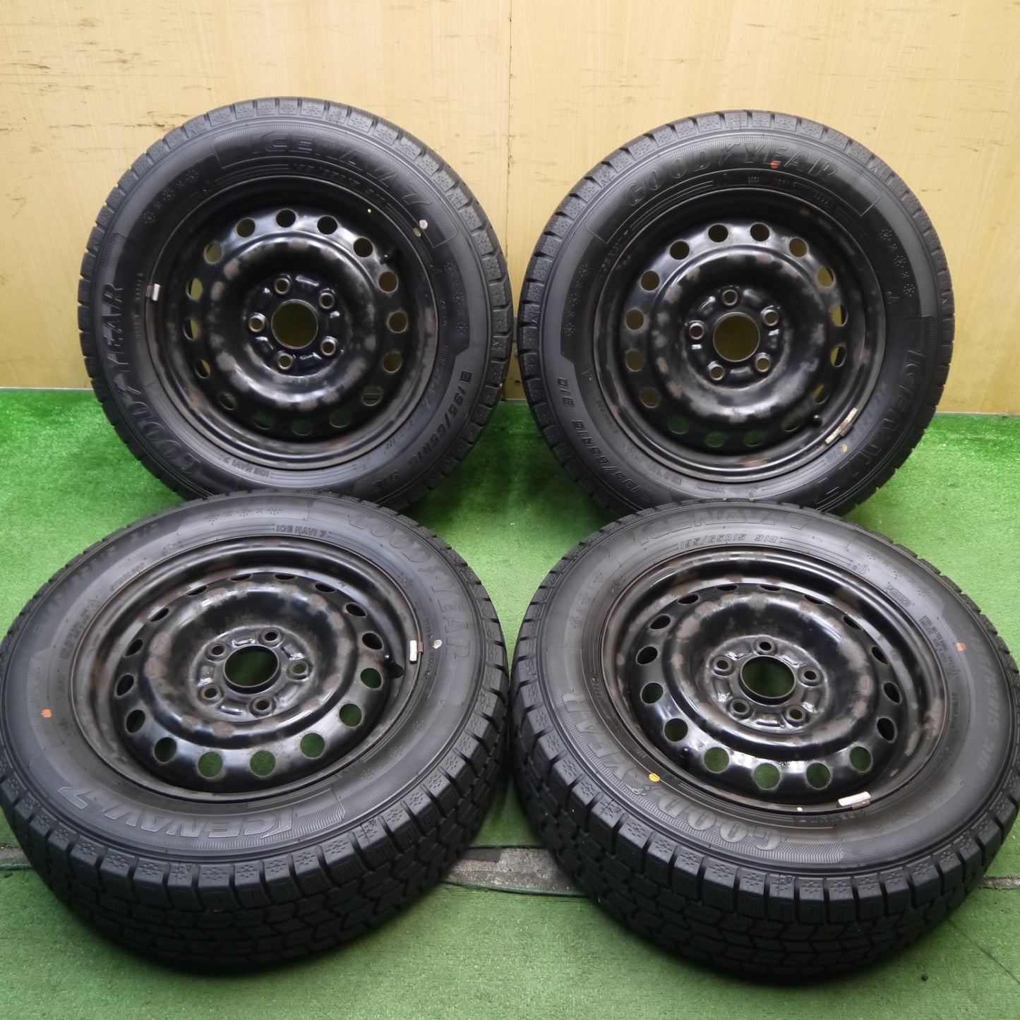バリ溝！22年！9.5分★スタッドレス 195/65R15 グッドイヤー アイスナビ7 スチール ホイール 15インチ PCD114.3/5H★5062001Hス