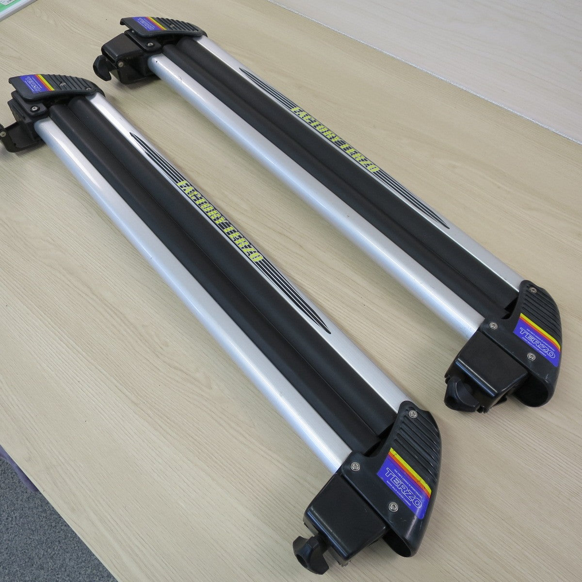 ☆TERZO スキー キャリア スノーボード キャリア テルッツォ スノボ ルーフ レール カー パーツ アクセサリー 鍵無し☆ [送料無料]
